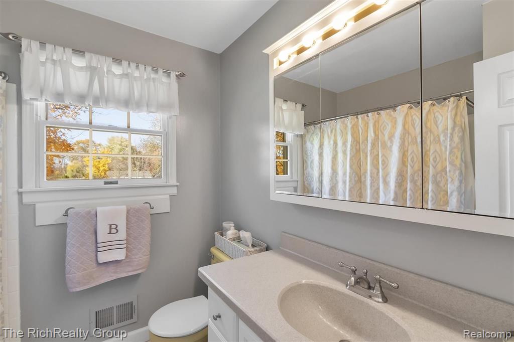 41874 Ridge Road East Novi, MI 48375 - Photo 26 of 42