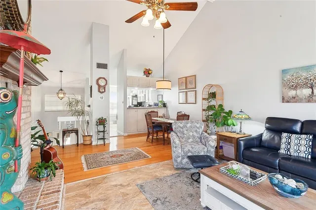 $195,000 | 2005 Audubon Trace, Unit 2005, Jefferson, LA 70121