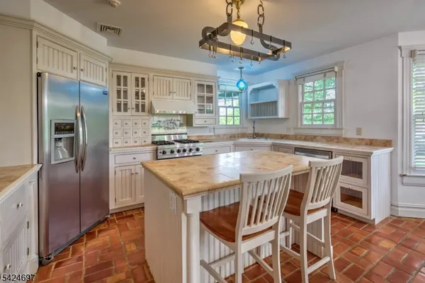 $6,000 | 1905 East River Road, Bedminster, NJ 07921