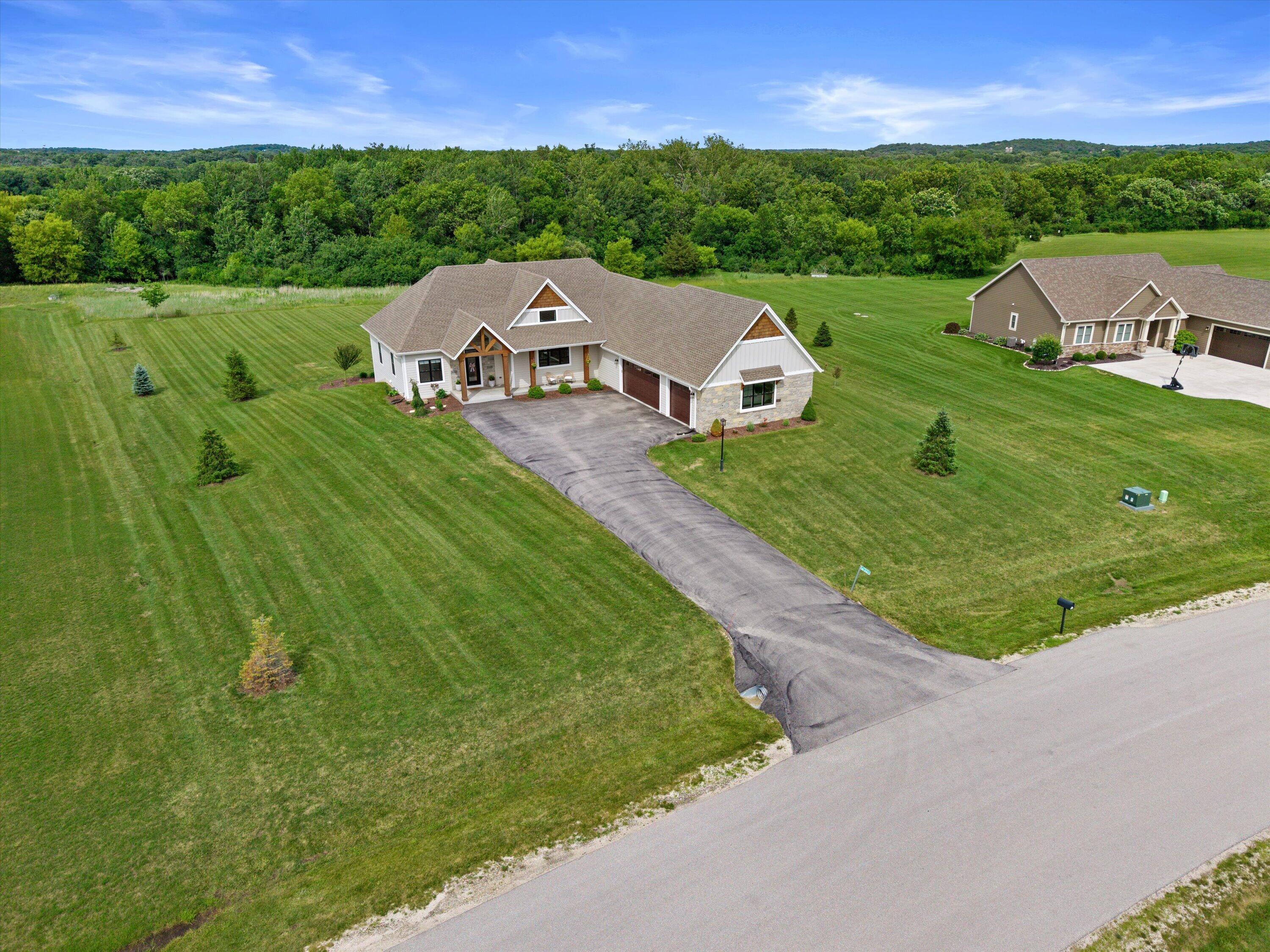 S86-w34670 Knoll Road Eagle, WI 53119 - Photo 78 of 90 Front of home