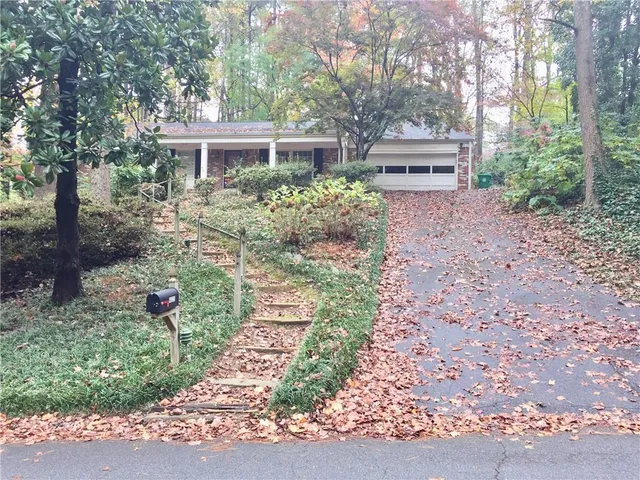 $2,800 | 4625 Kings Down Road, Dunwoody, GA 30338