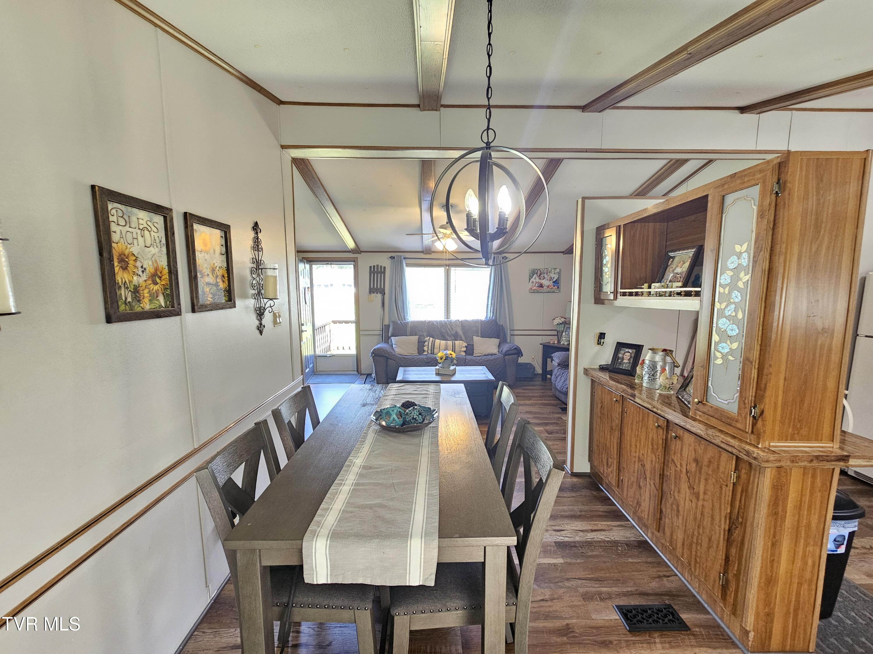 274 Price Road Elizabethton, TN 37643 - Photo 11 of 41 20250730_101021