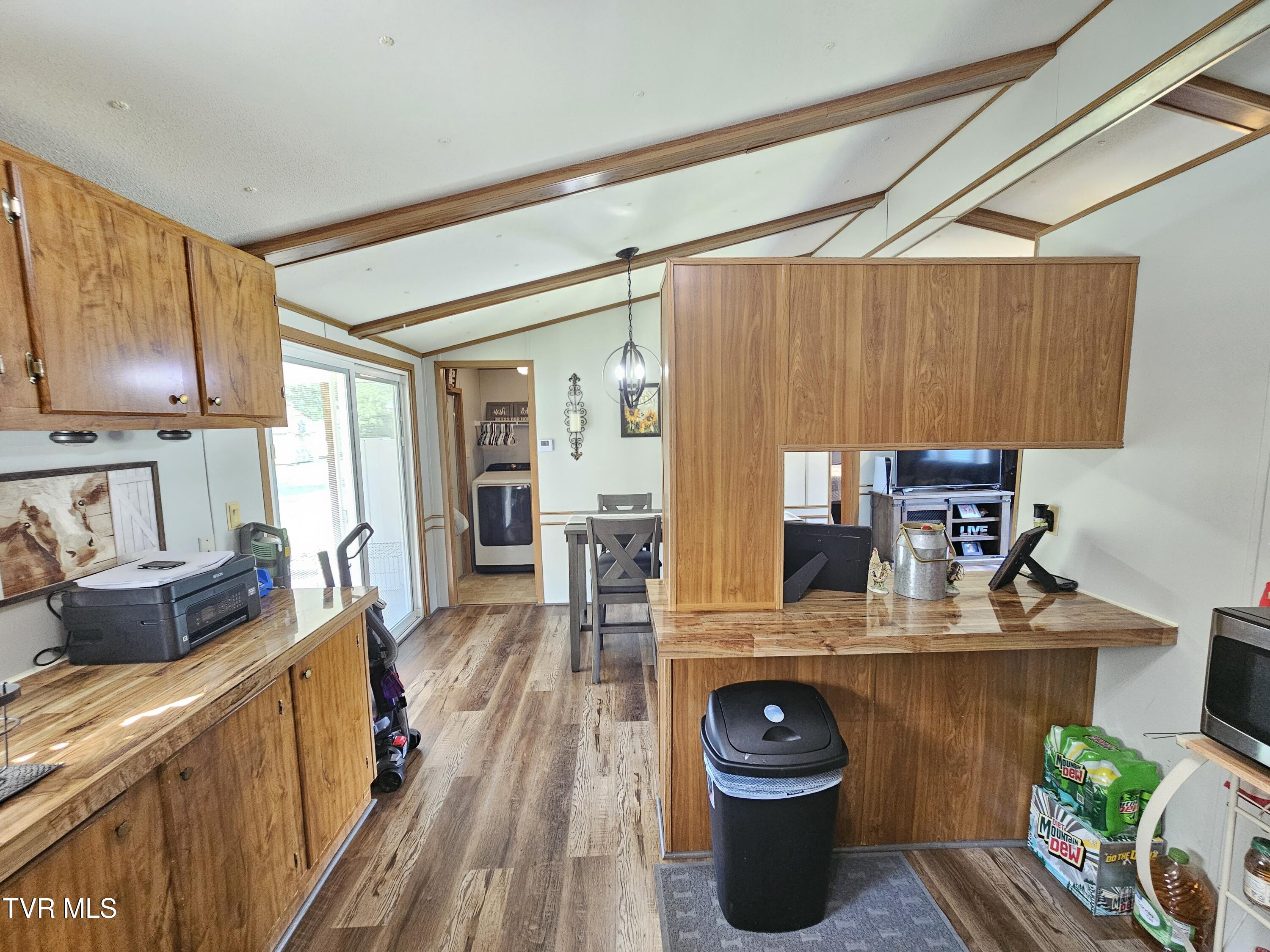 274 Price Road Elizabethton, TN 37643 - Photo 15 of 41 20250730_101049