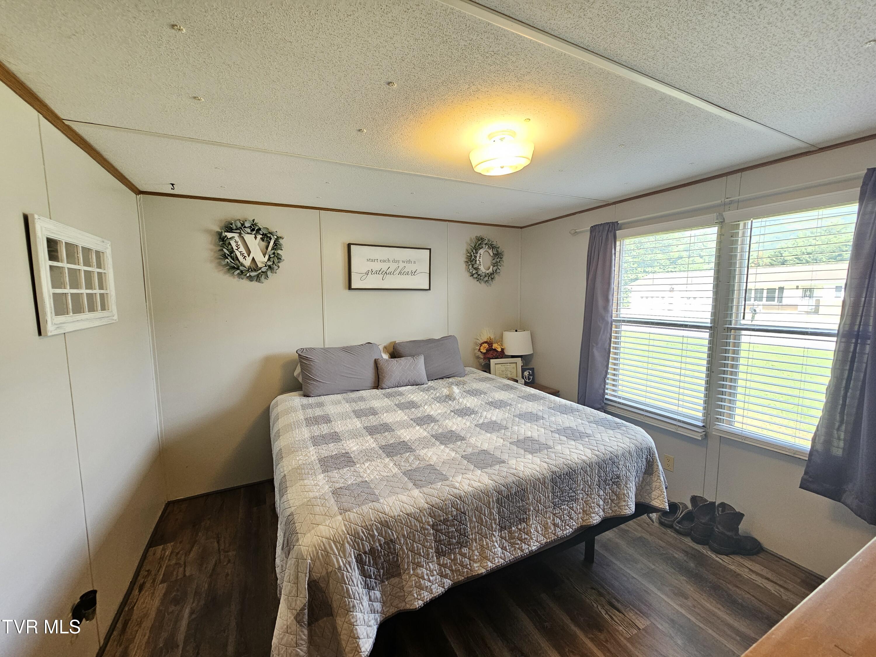 274 Price Road Elizabethton, TN 37643 - Photo 17 of 41 20250730_101214