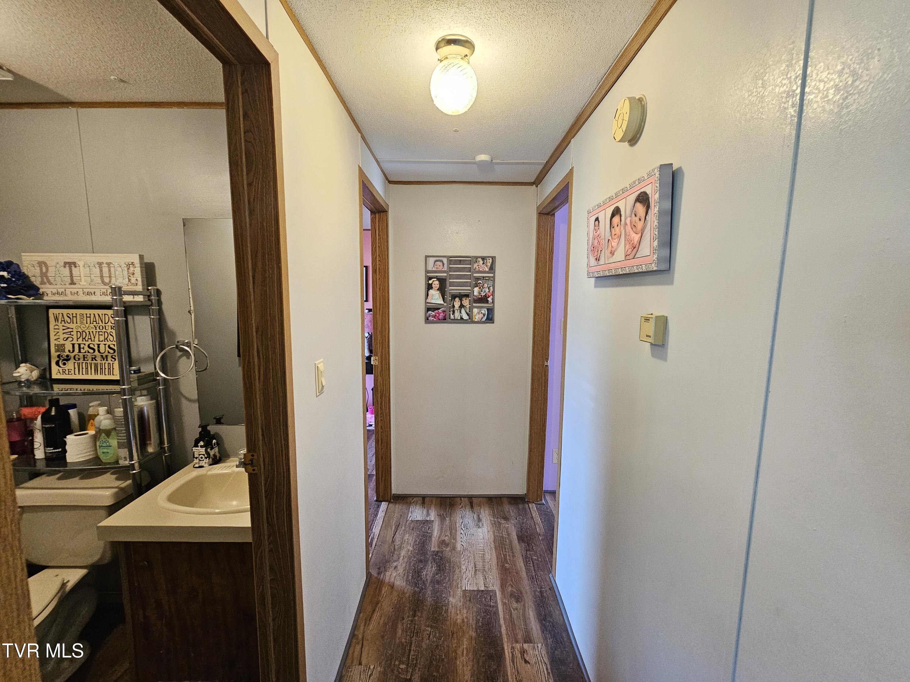 274 Price Road Elizabethton, TN 37643 - Photo 22 of 41 20250730_101440