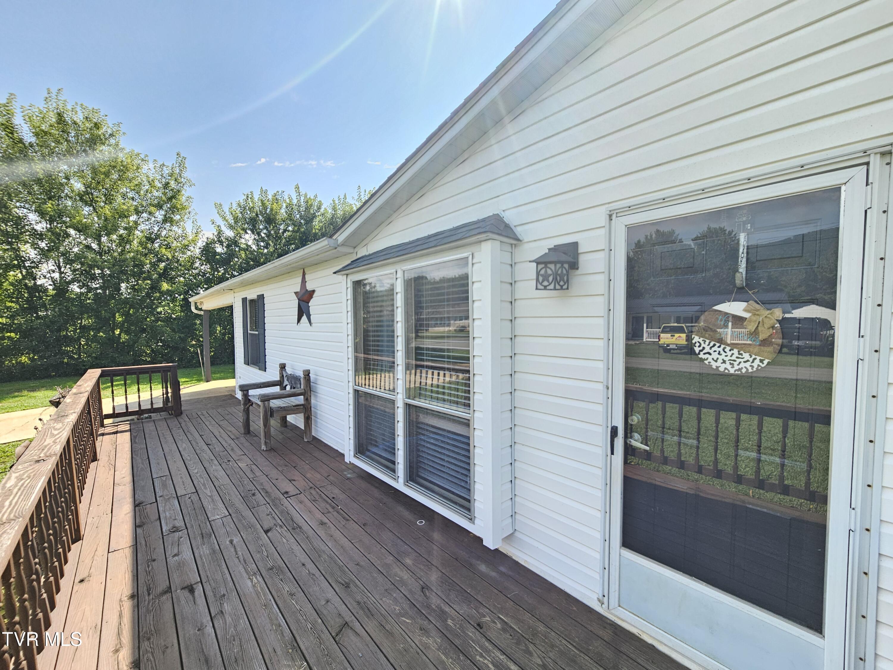 274 Price Road Elizabethton, TN 37643 - Photo 31 of 41 20250730_102811