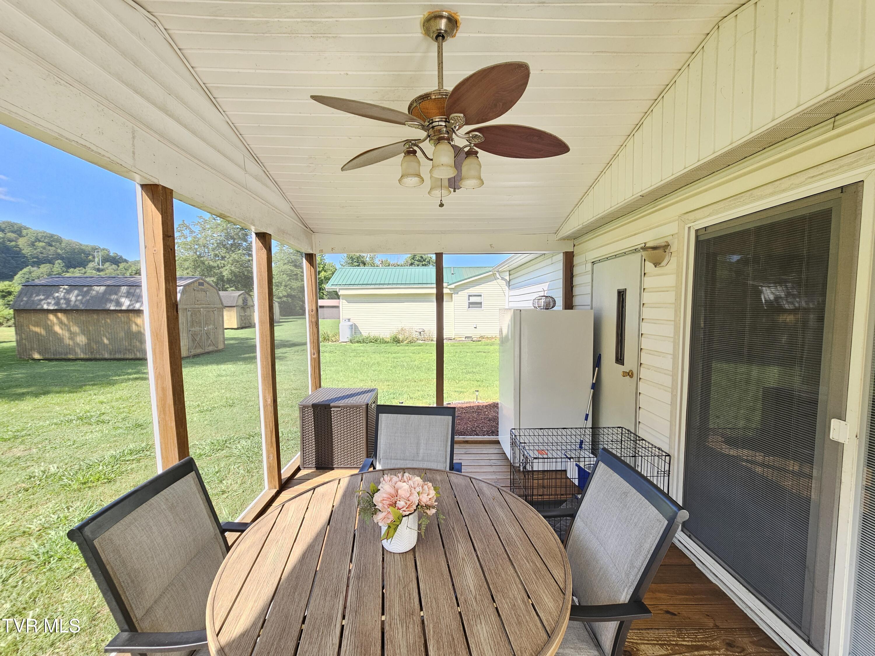 274 Price Road Elizabethton, TN 37643 - Photo 32 of 41 20250730_101133