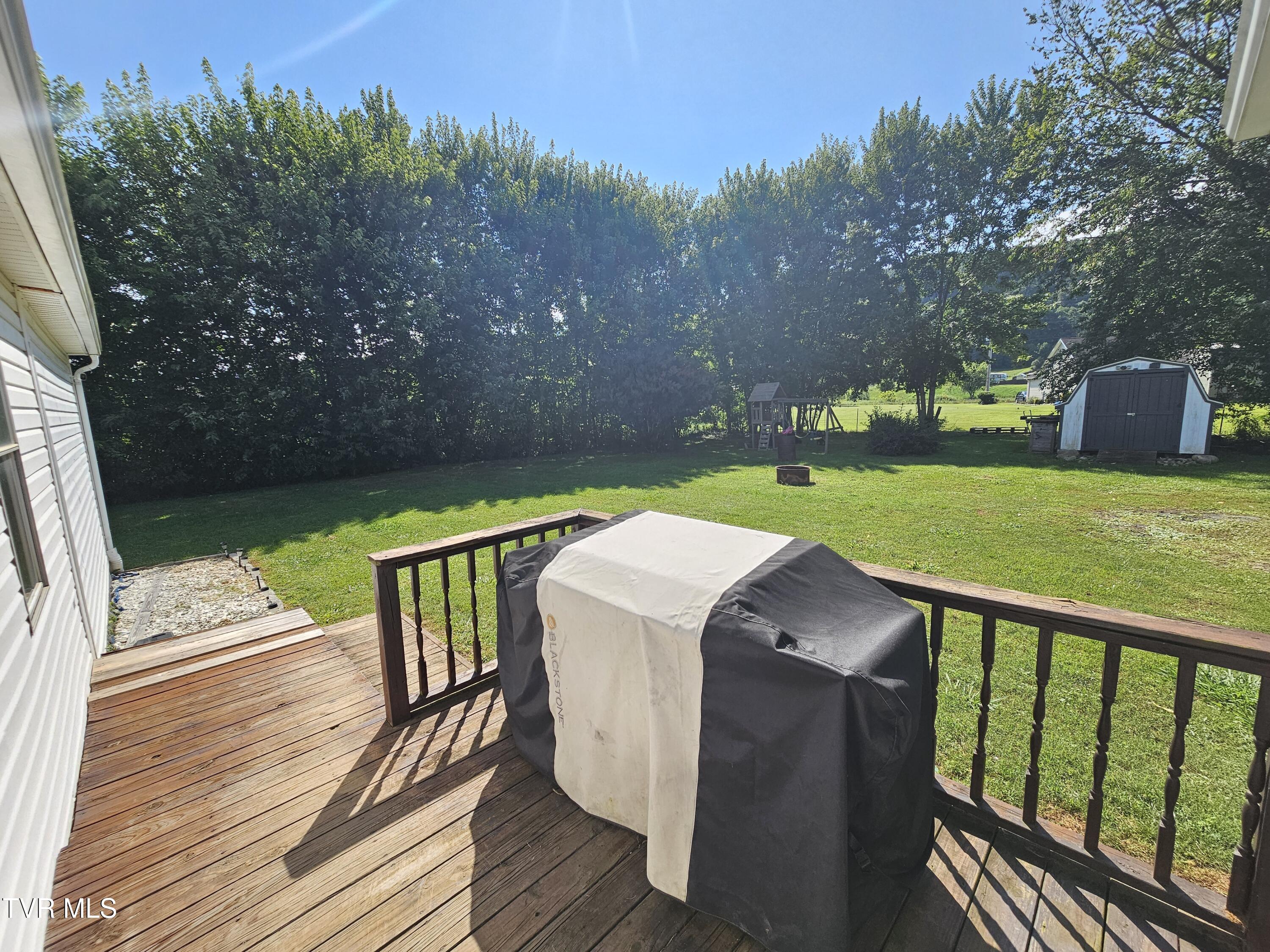 274 Price Road Elizabethton, TN 37643 - Photo 35 of 41 20250730_103201
