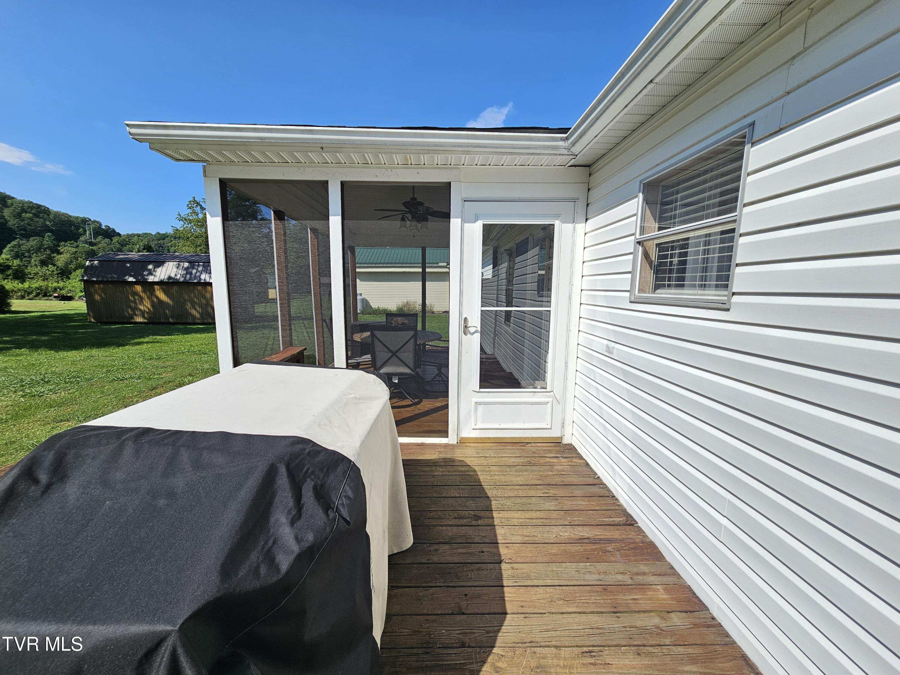 274 Price Road Elizabethton, TN 37643 - Photo 36 of 41 20250730_103208
