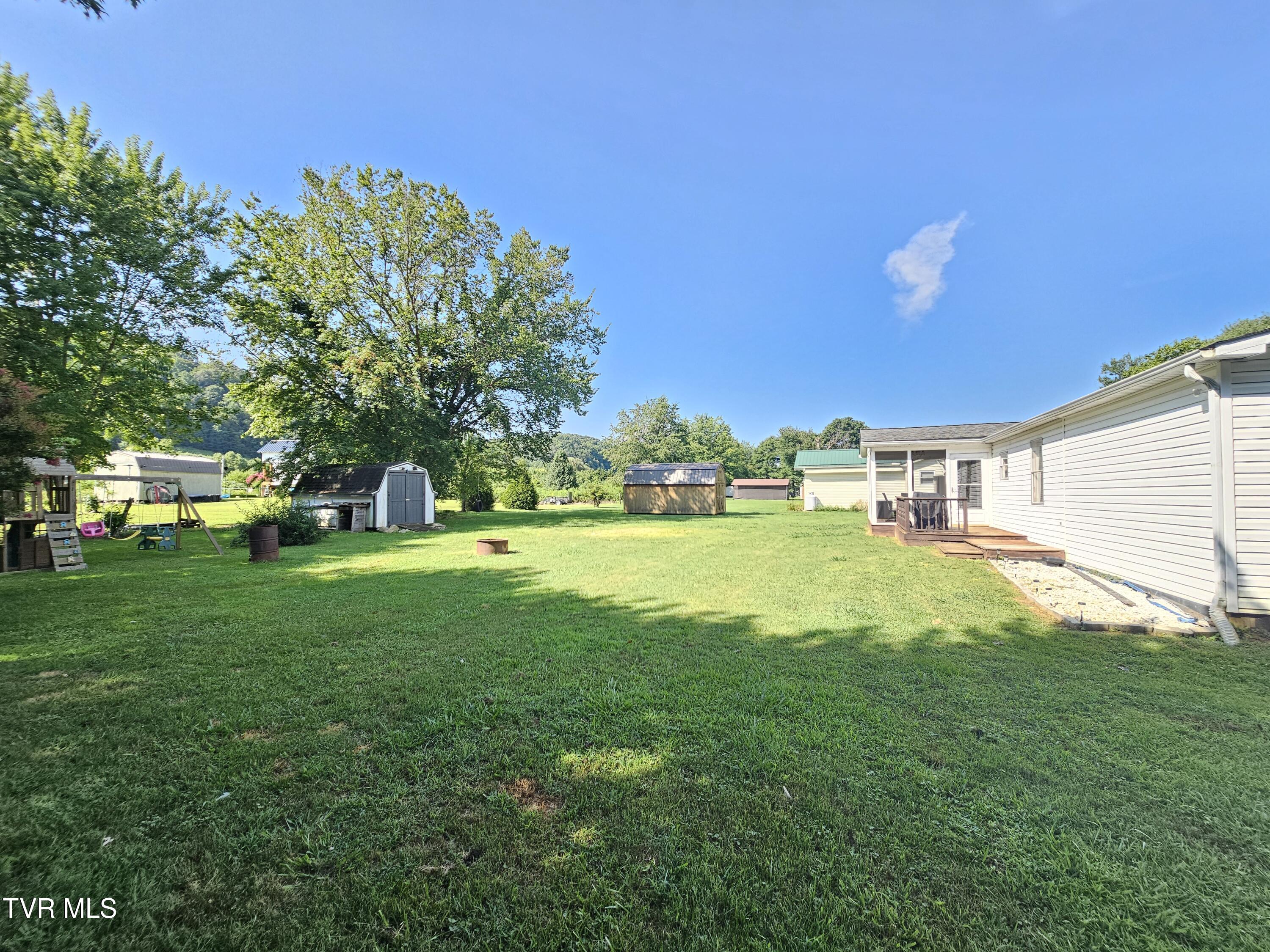 274 Price Road Elizabethton, TN 37643 - Photo 37 of 41 20250730_103224