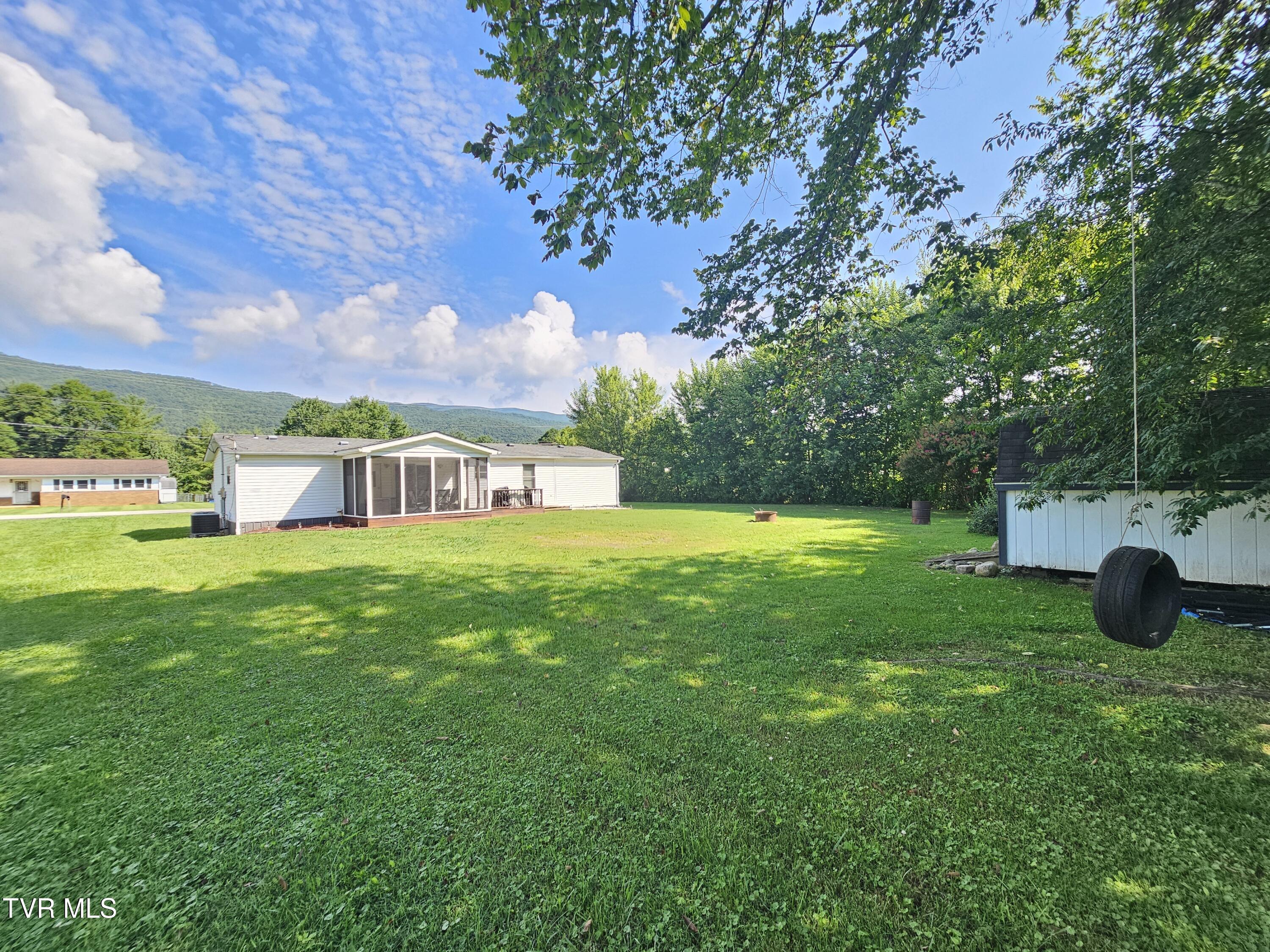 274 Price Road Elizabethton, TN 37643 - Photo 39 of 41 20250730_103333