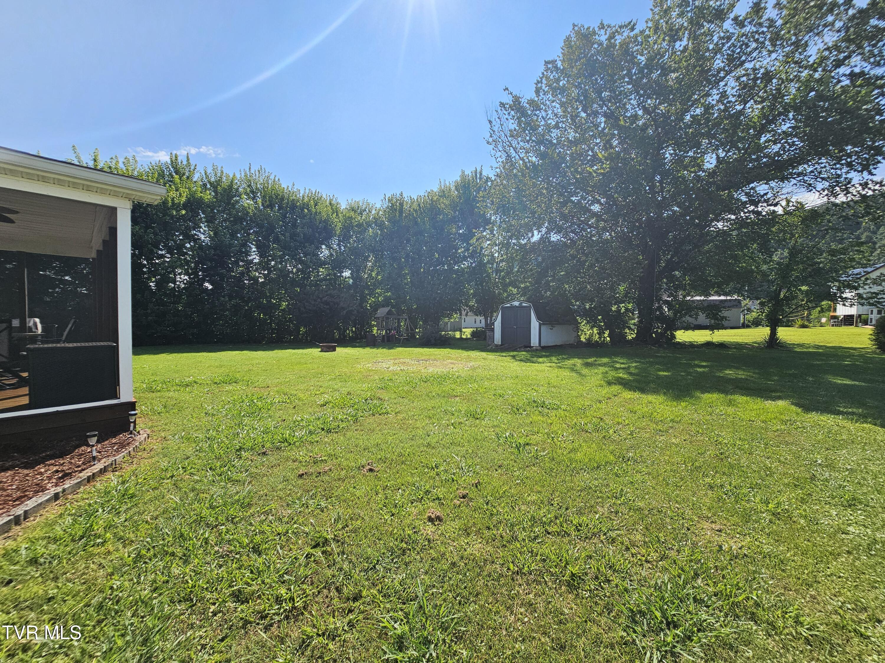 274 Price Road Elizabethton, TN 37643 - Photo 40 of 41 20250730_103410