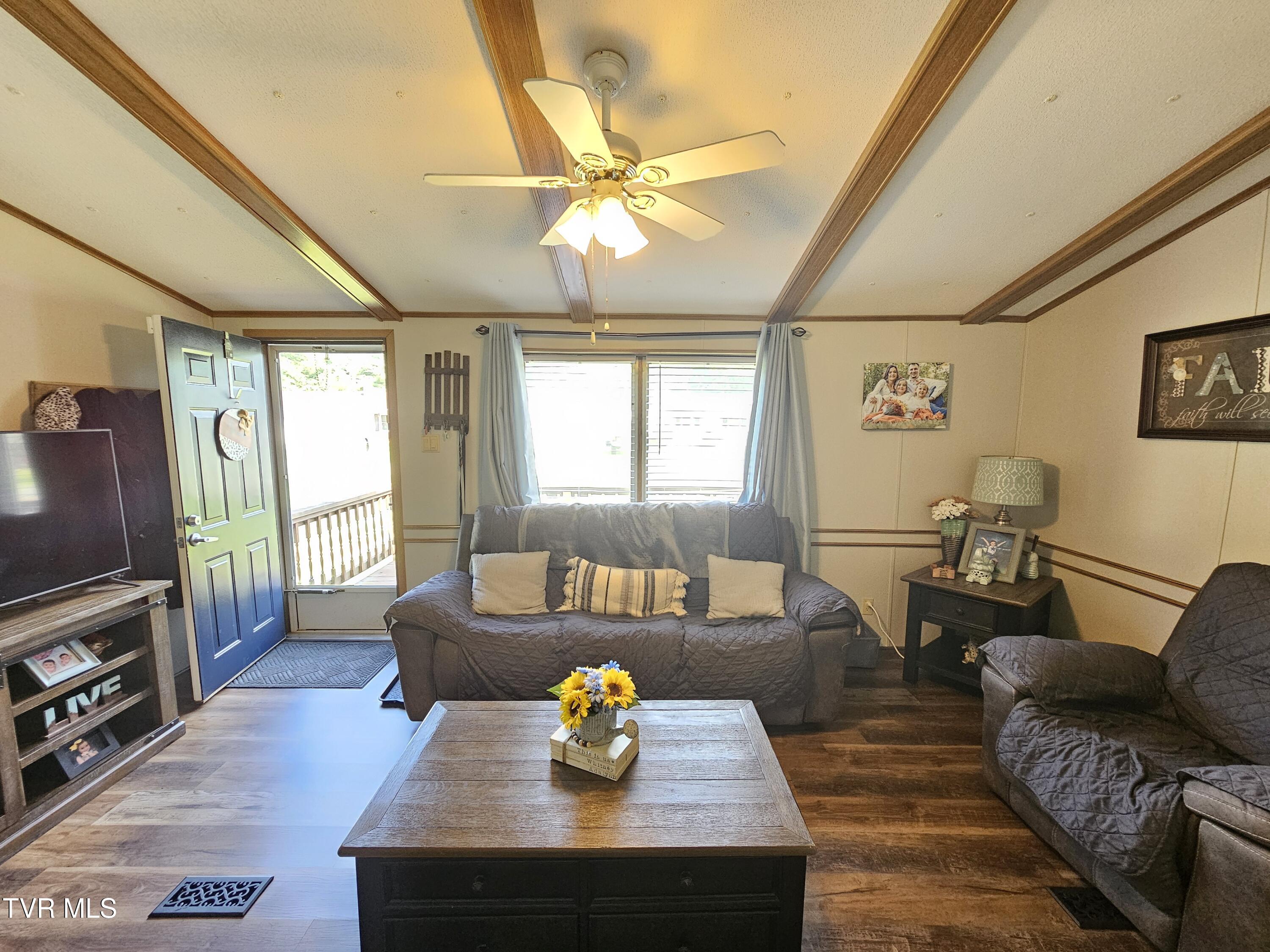 274 Price Road Elizabethton, TN 37643 - Photo 8 of 41 20250730_100934