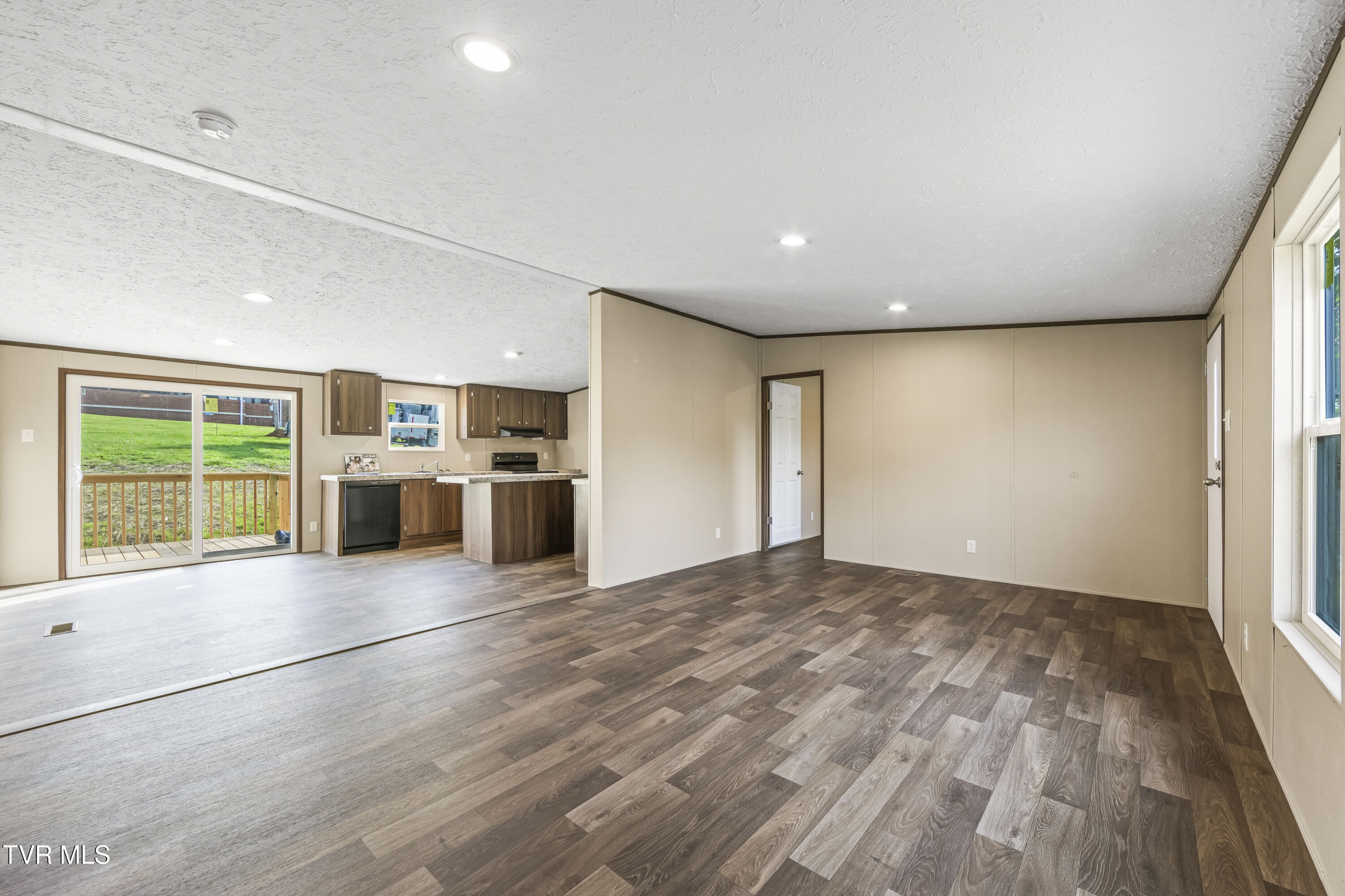 1826 Loop Road La Follette, TN 37766 - Photo 14 of 40 a1006A6915