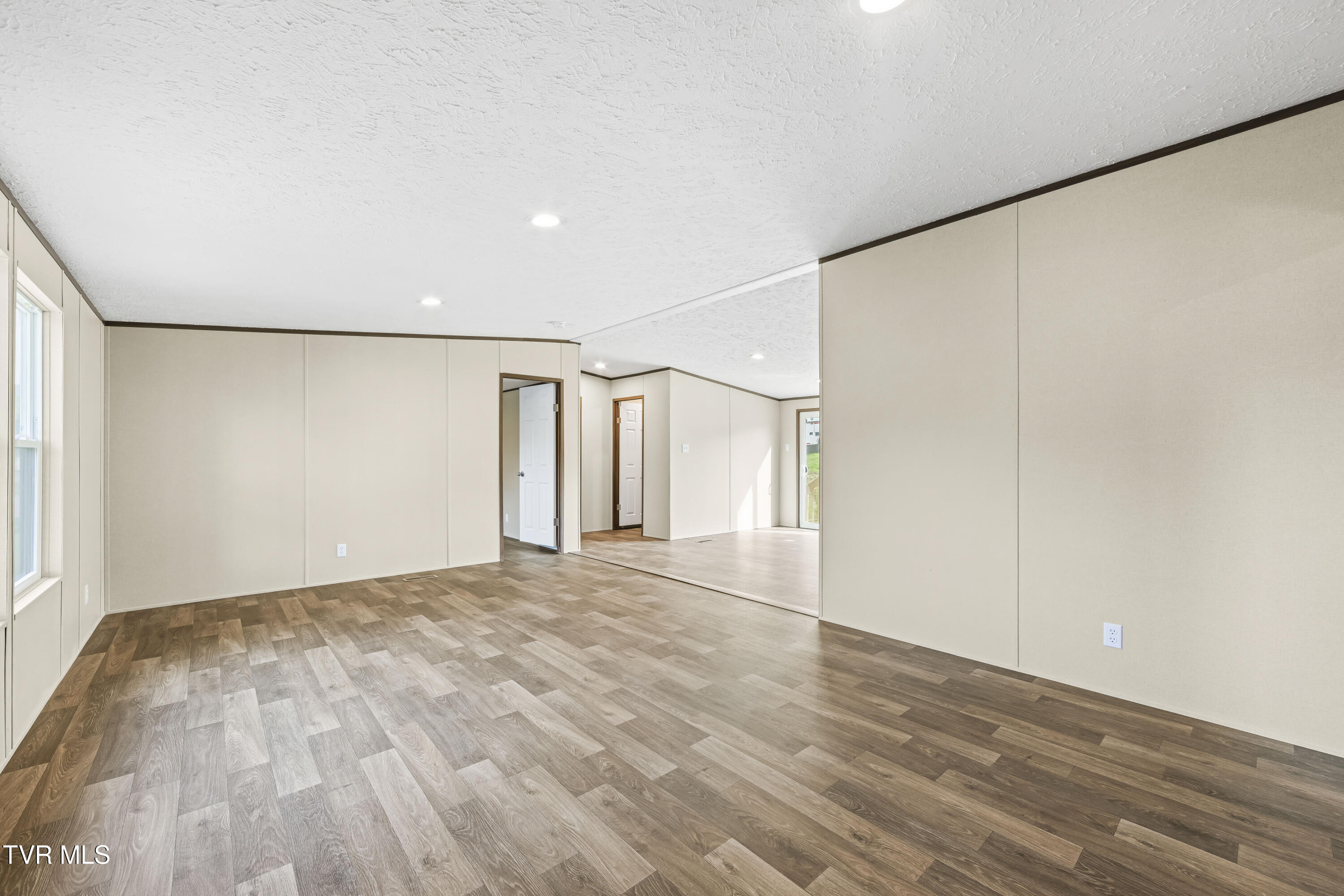 1826 Loop Road La Follette, TN 37766 - Photo 15 of 40 a1006A6920