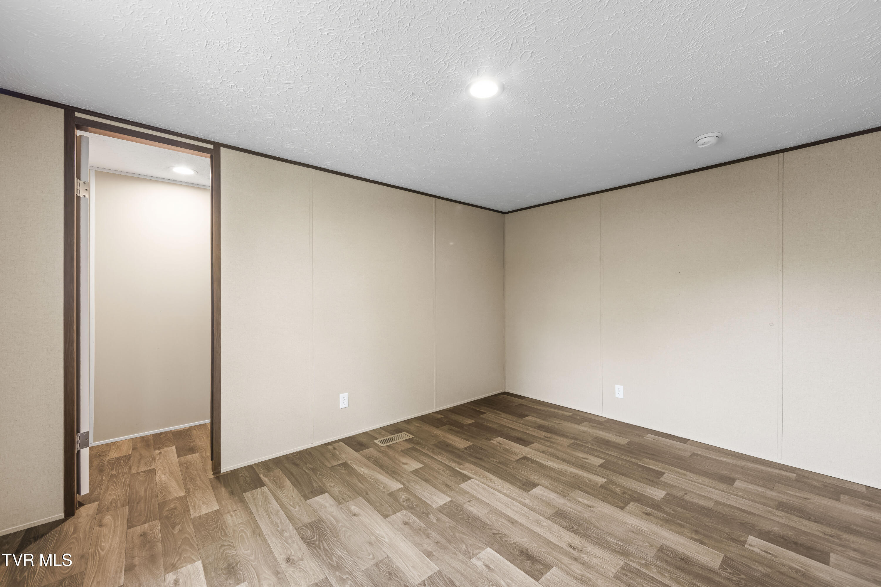 1826 Loop Road La Follette, TN 37766 - Photo 16 of 40 a1006A6930