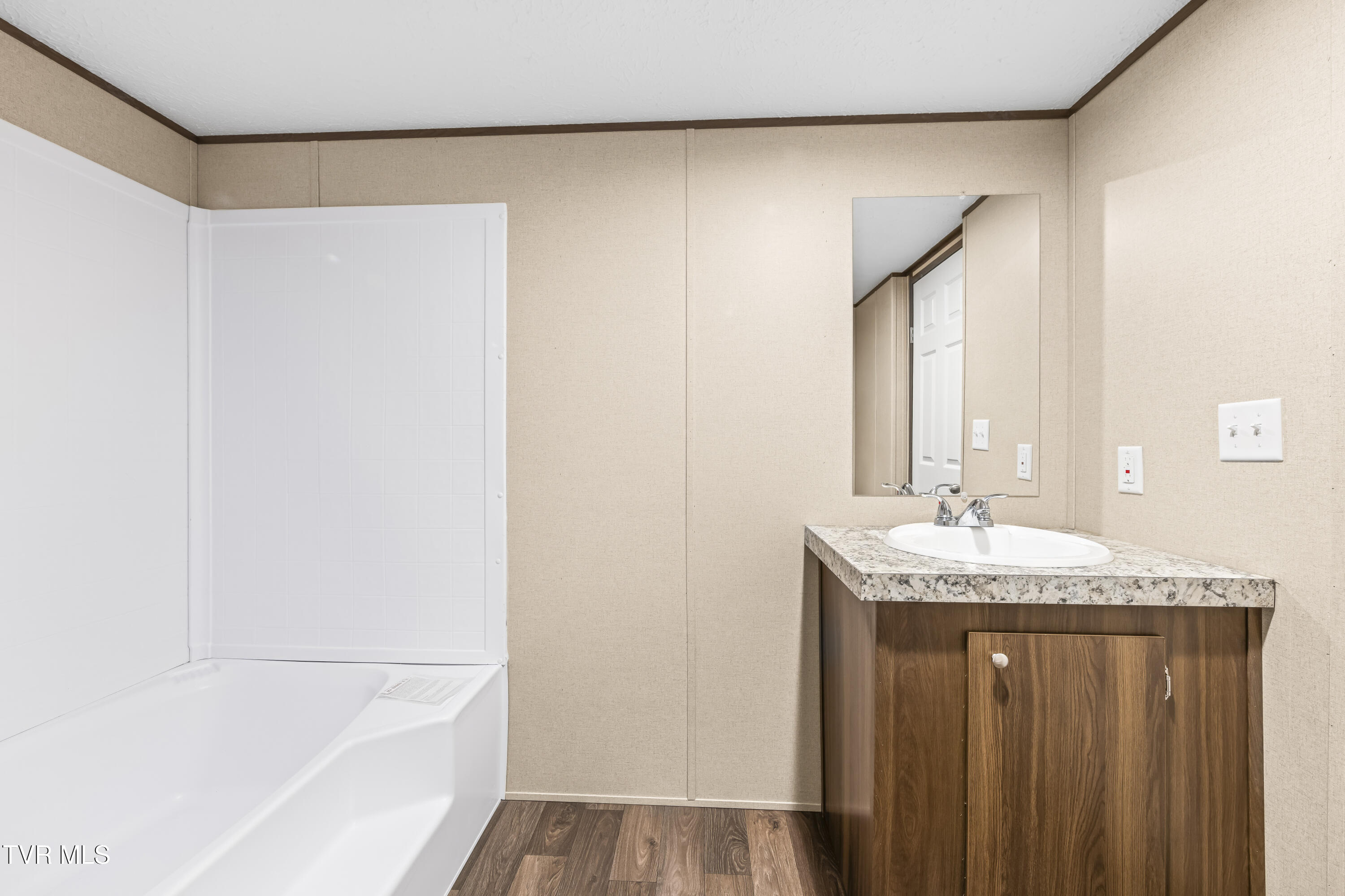 1826 Loop Road La Follette, TN 37766 - Photo 23 of 40 a1006A6985