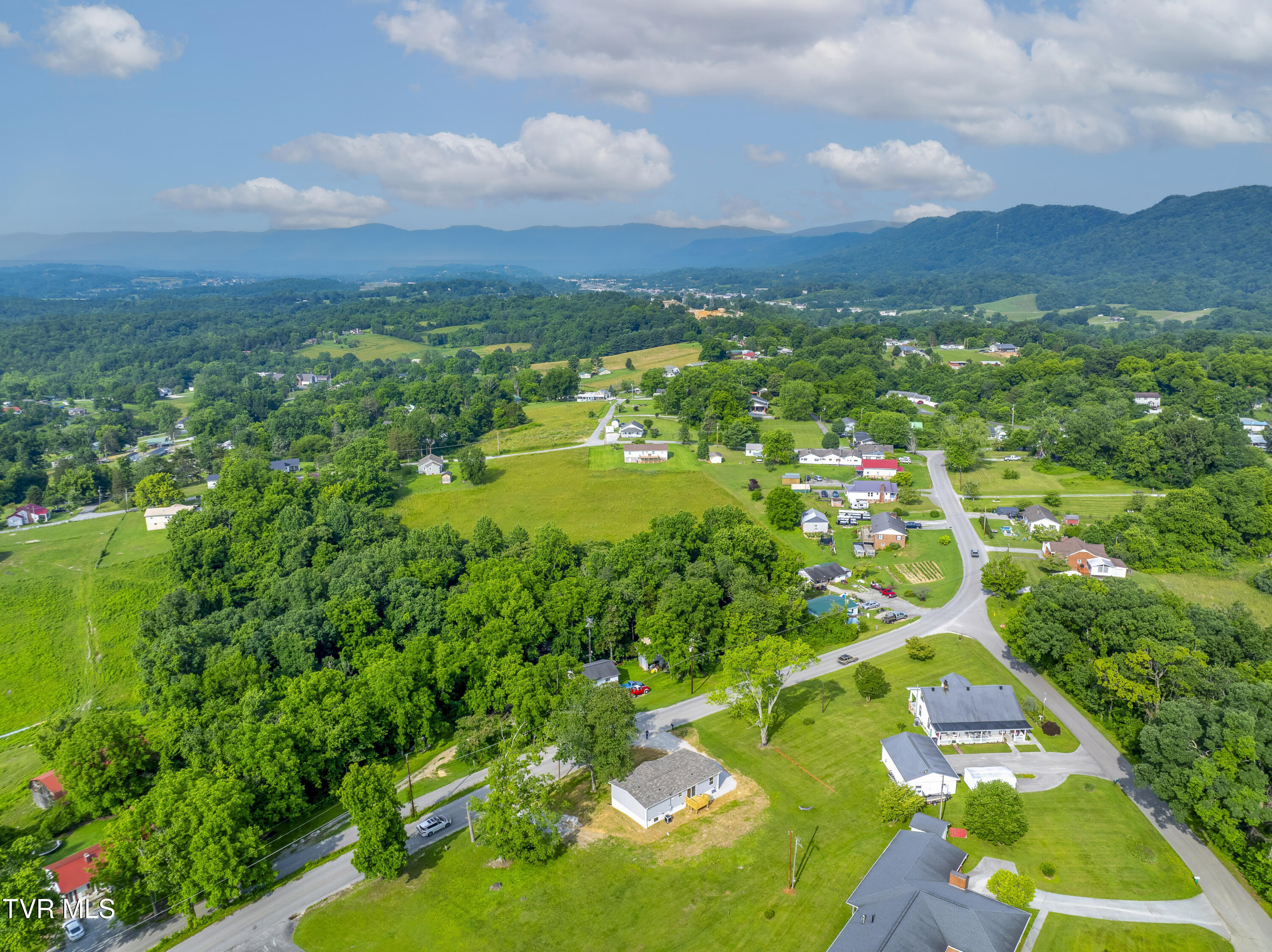1826 Loop Road La Follette, TN 37766 - Photo 30 of 40 a1DJI_0479-HDR