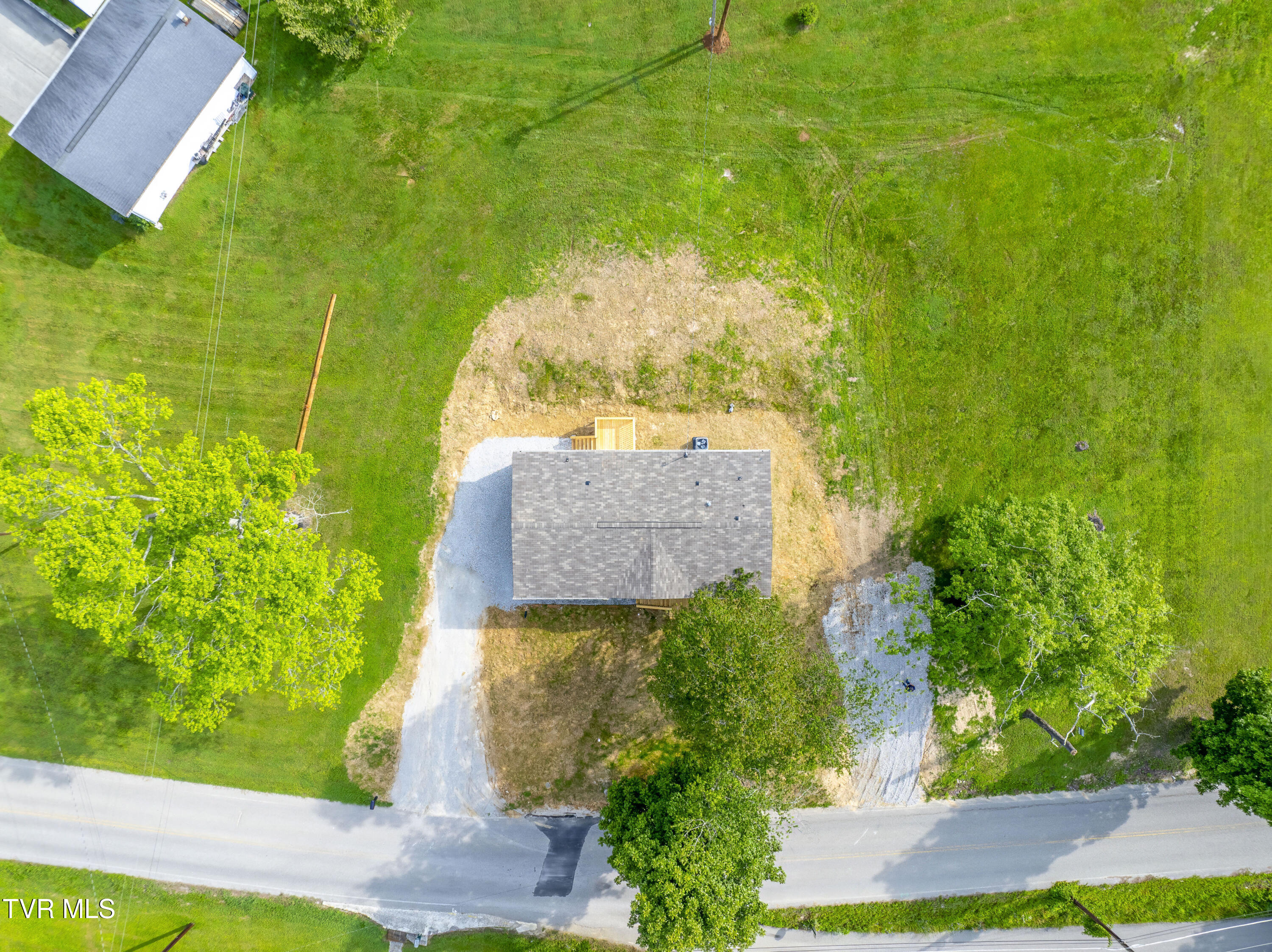 1826 Loop Road La Follette, TN 37766 - Photo 34 of 40 a1DJI_0509-HDR