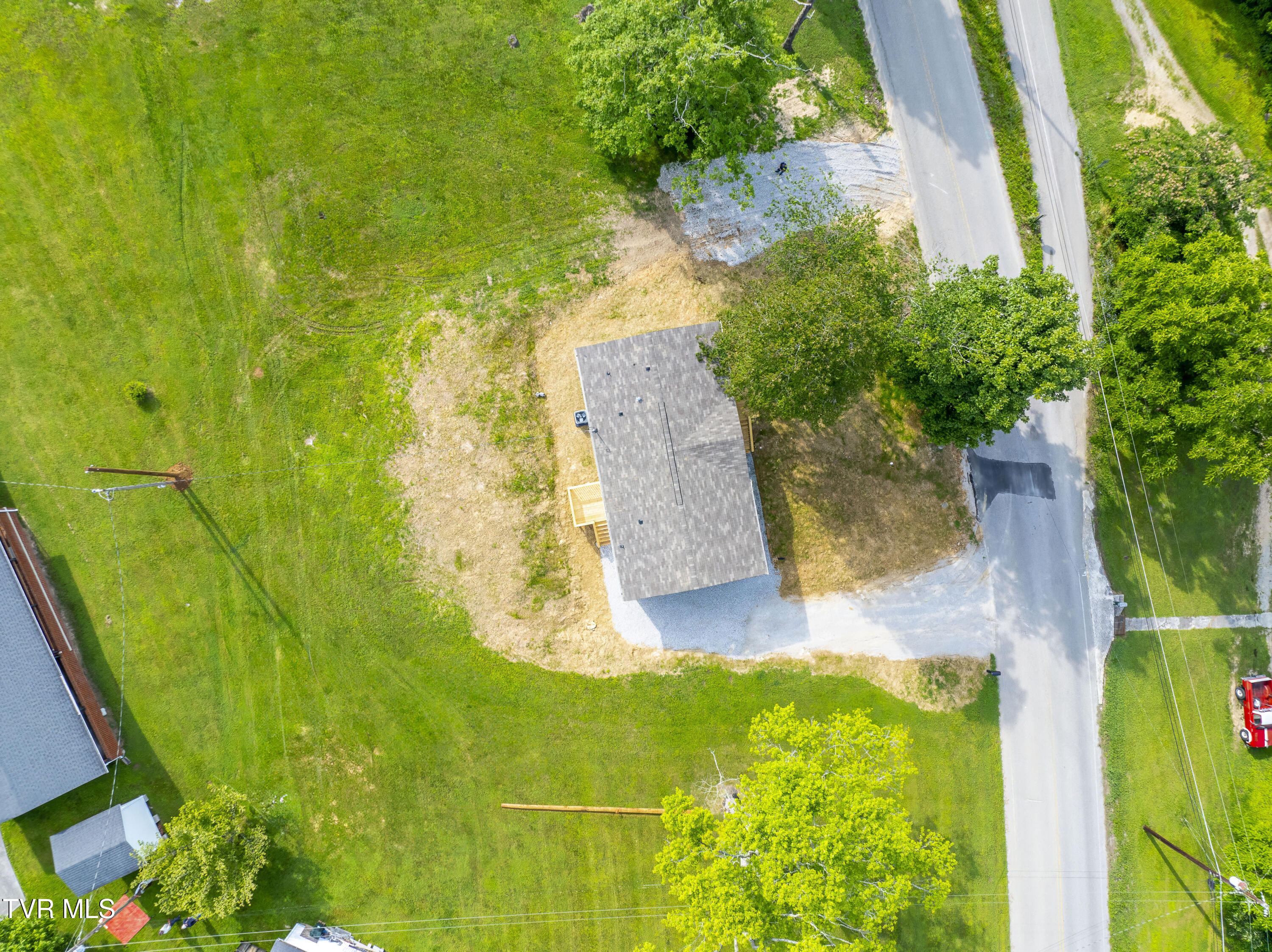 1826 Loop Road La Follette, TN 37766 - Photo 35 of 40 a1DJI_0514-HDR