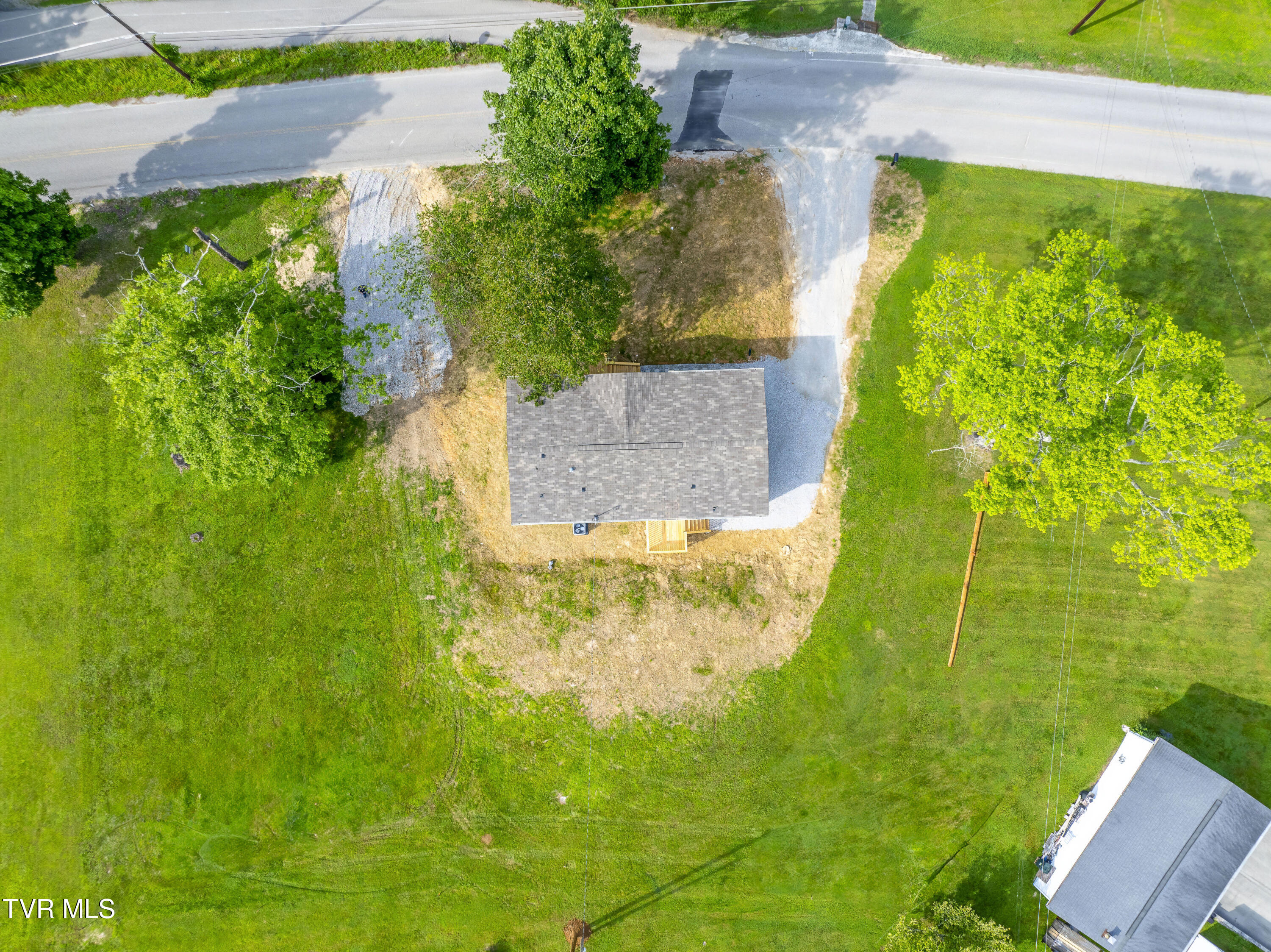 1826 Loop Road La Follette, TN 37766 - Photo 36 of 40 a1DJI_0519-HDR