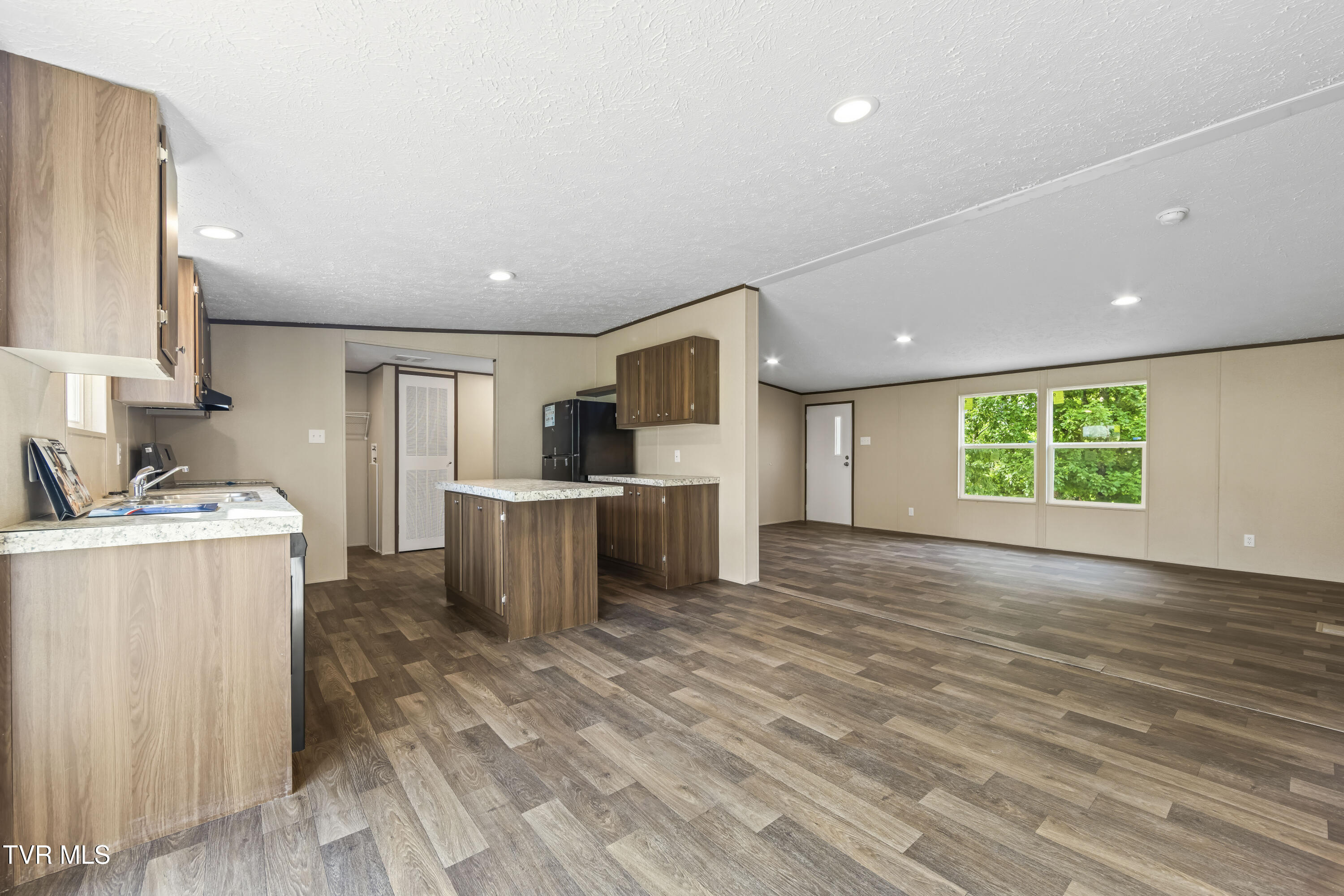 1826 Loop Road La Follette, TN 37766 - Photo 8 of 40 a1006A6875