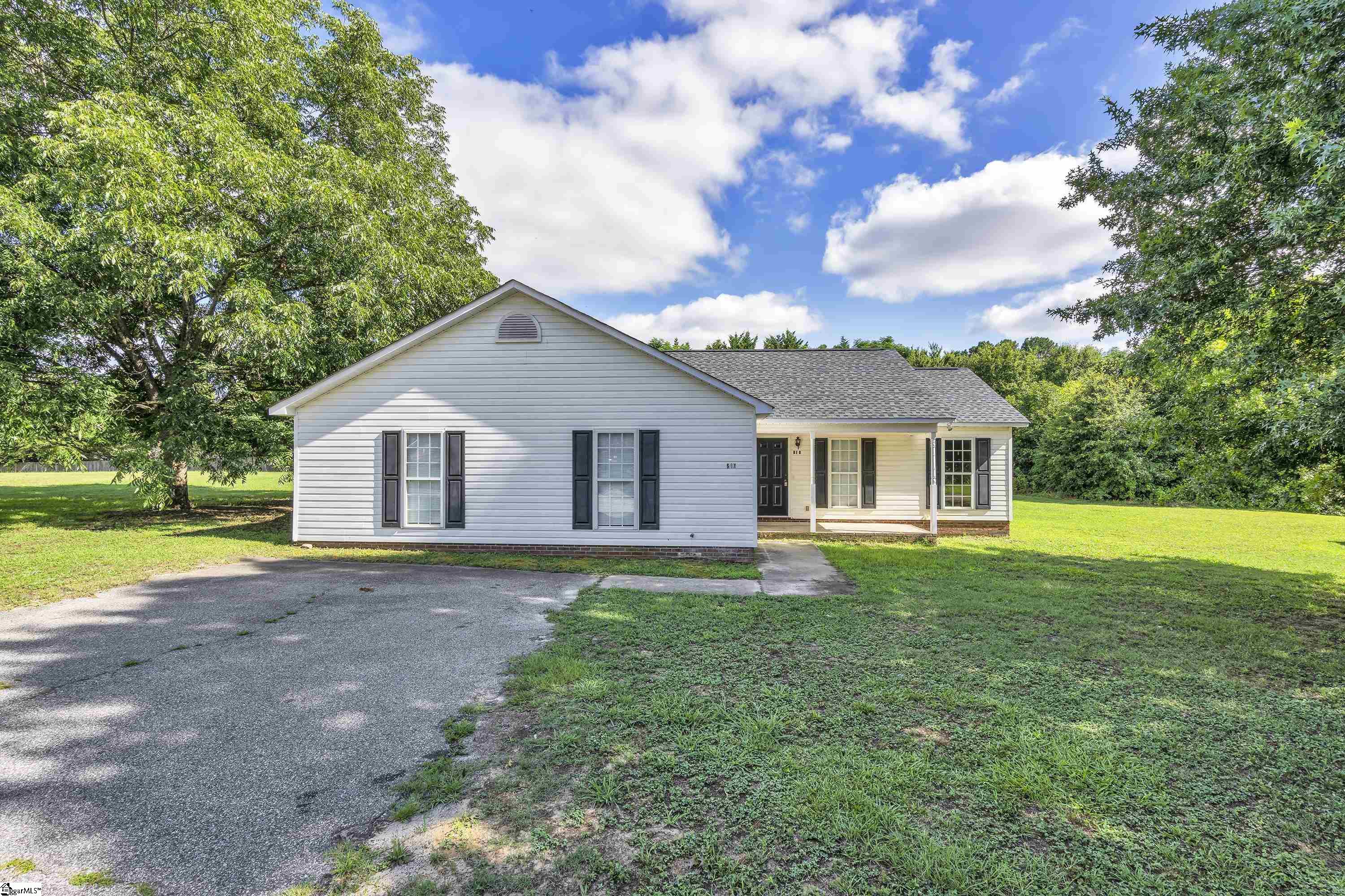 210 Dillard Road Duncan, SC 29334 - Photo 1 of 27 Gallery Image 1