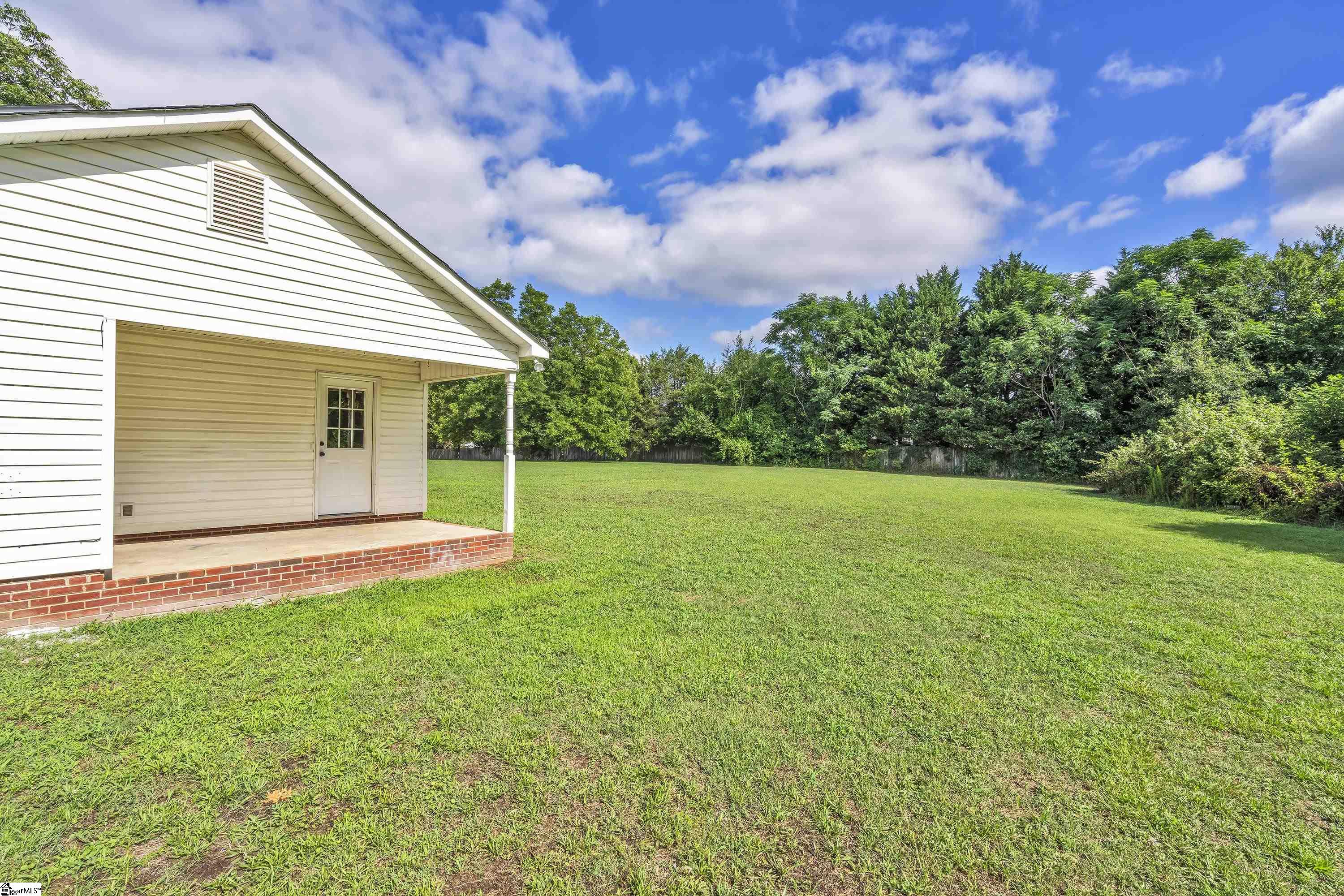 210 Dillard Road Duncan, SC 29334 - Photo 18 of 27 Gallery Image 18