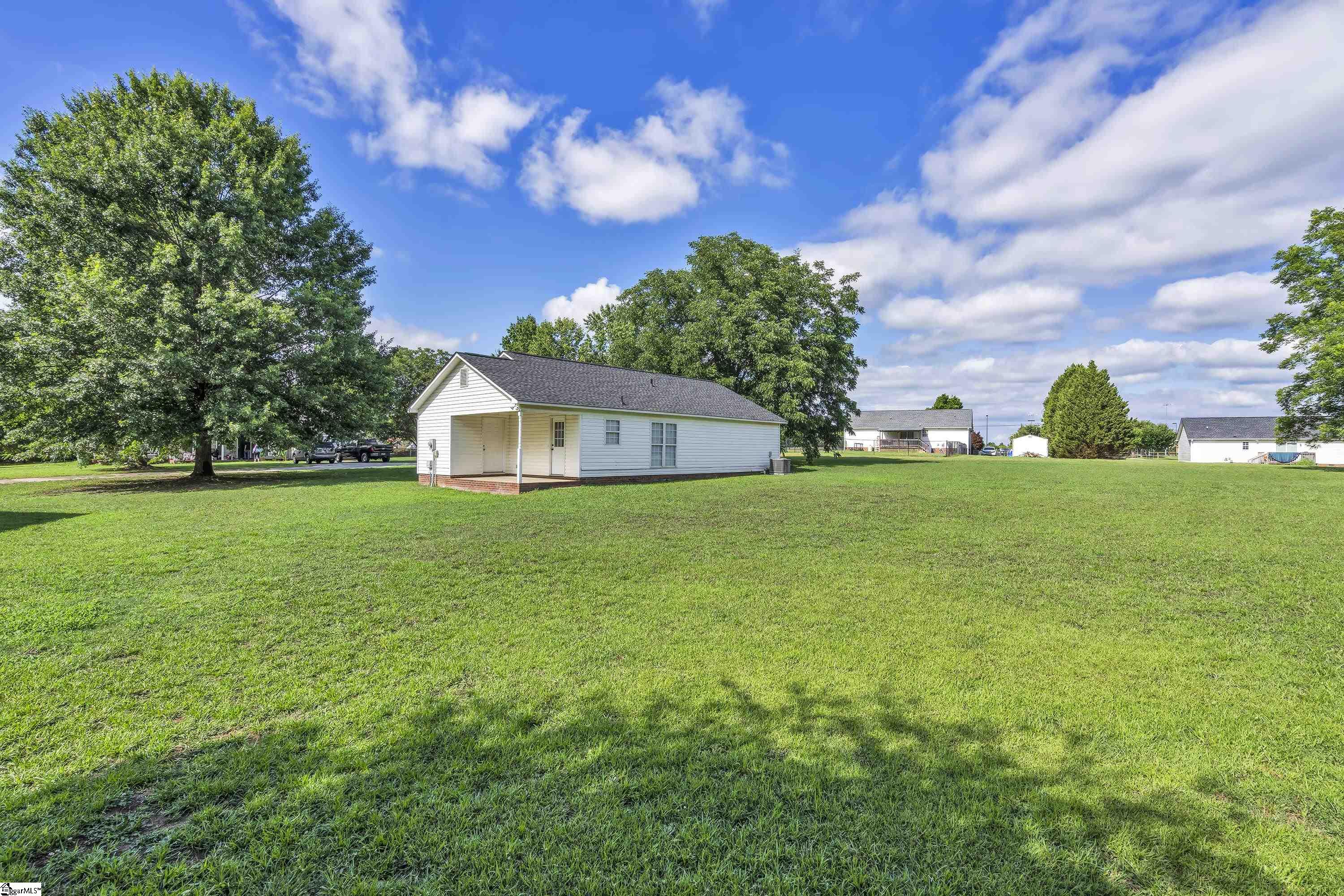 210 Dillard Road Duncan, SC 29334 - Photo 19 of 27 Gallery Image 19