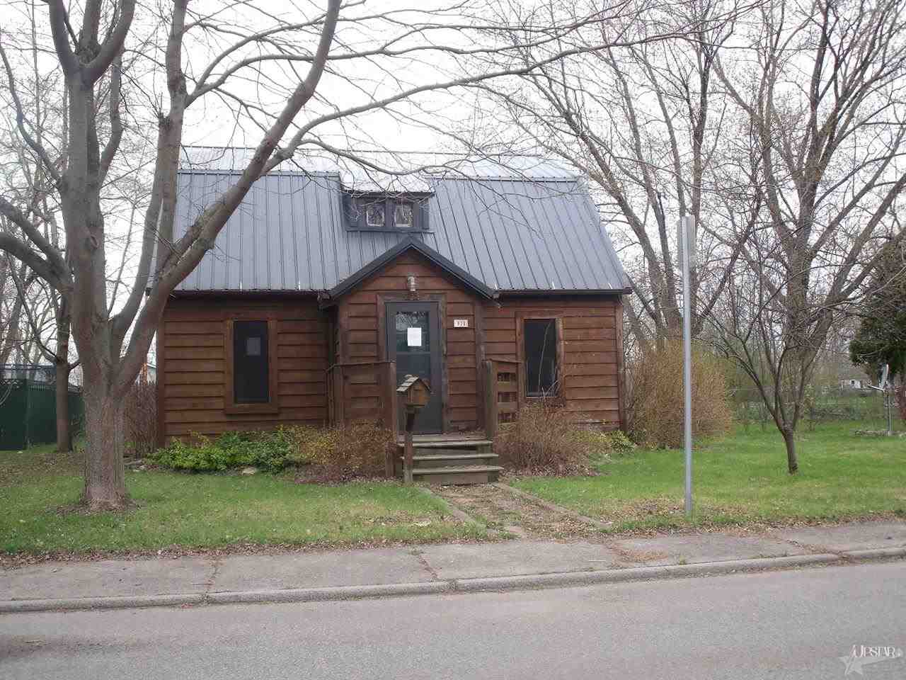 928 Line Street Decatur, IN 46733 - Photo 1 of 5