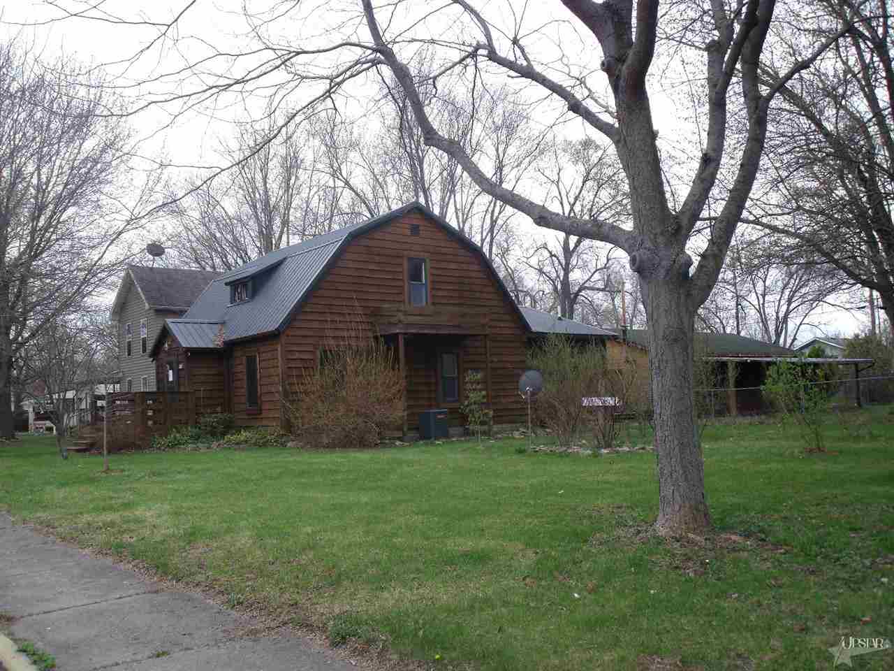 928 Line Street Decatur, IN 46733 - Photo 2 of 5