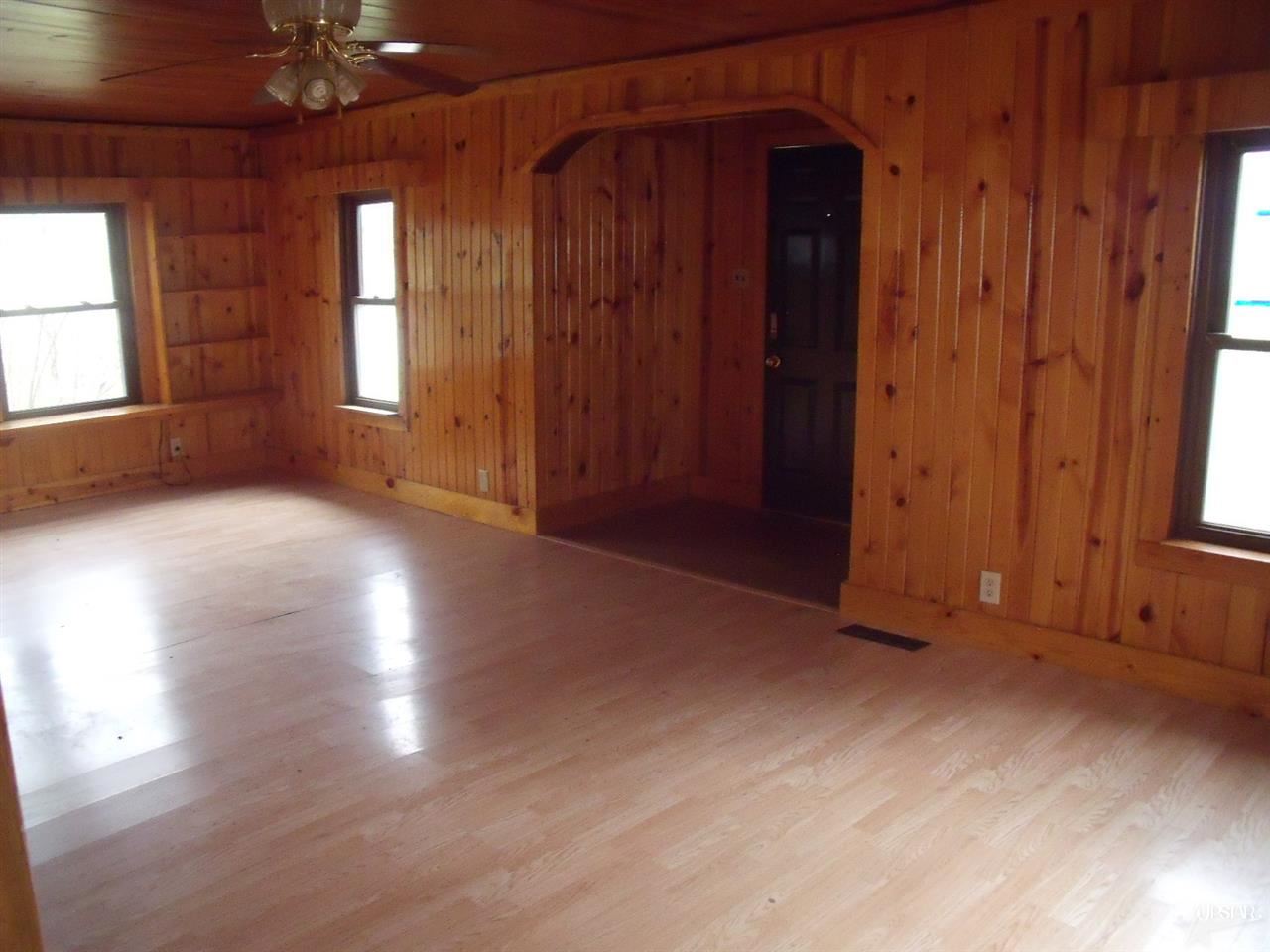 928 Line Street Decatur, IN 46733 - Photo 4 of 5