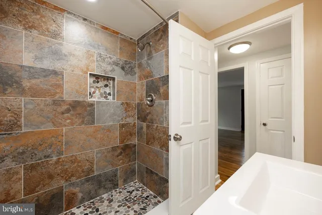 $2,875 | 4 Buttonwood Avenue, Malvern, PA 19355