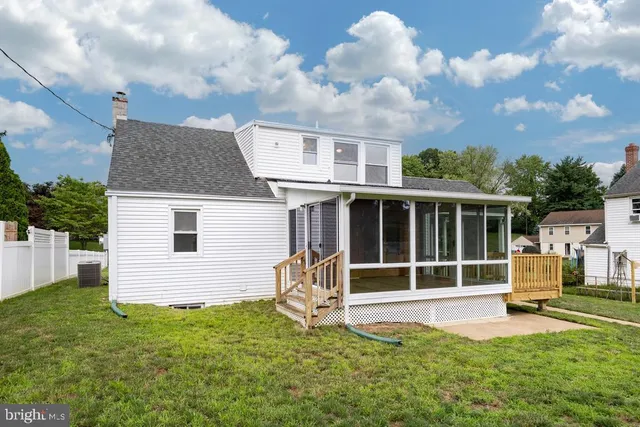 $2,875 | 4 Buttonwood Avenue, Malvern, PA 19355