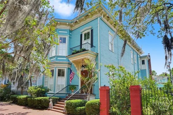 $2,395,000 | 207 East Gwinnett Street, Savannah, GA 31401