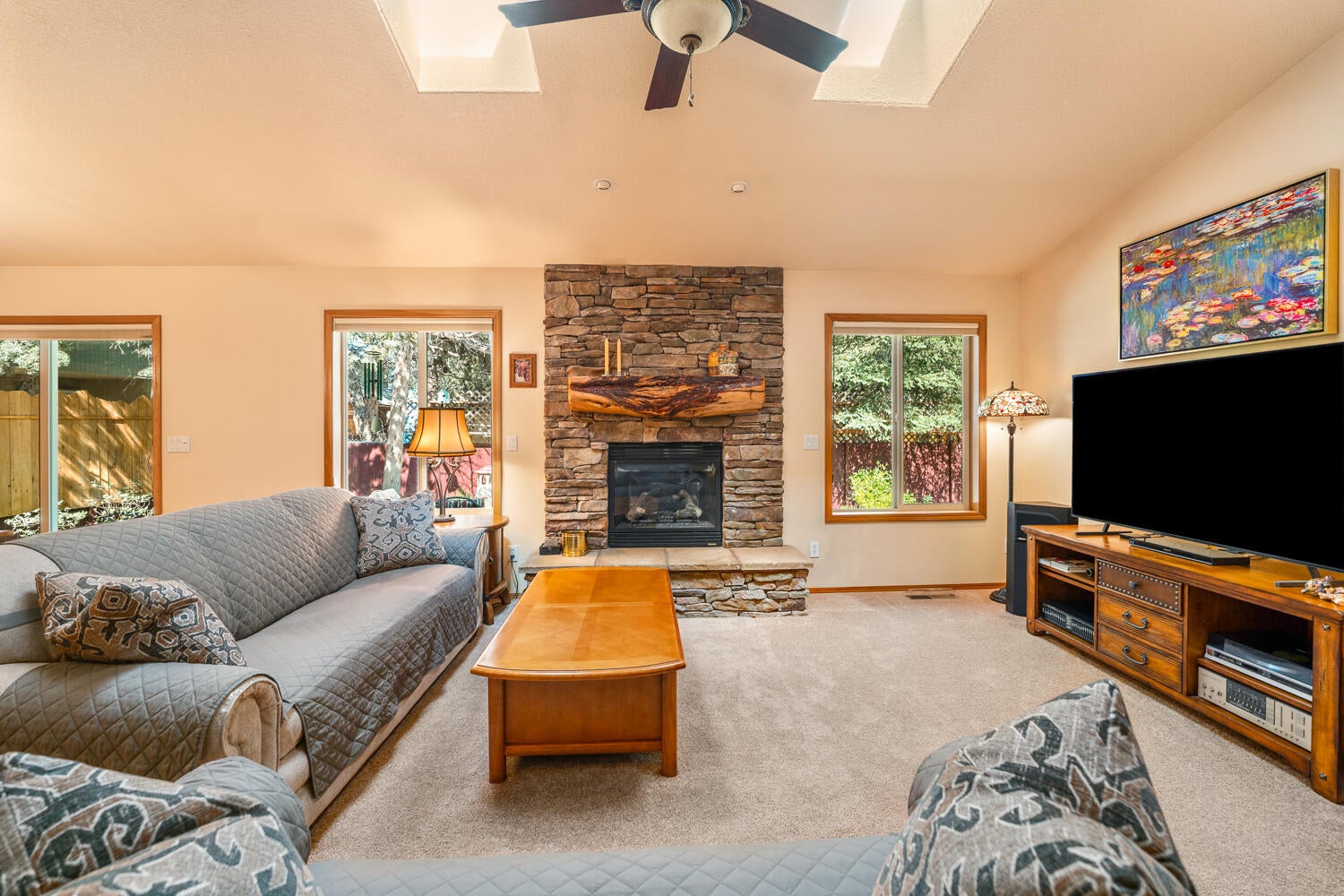 61346 Whitetail Street Bend, OR 97702 - Photo 4 of 53 4