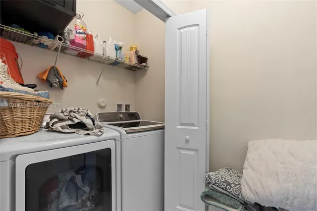 a view of a backyard with garden