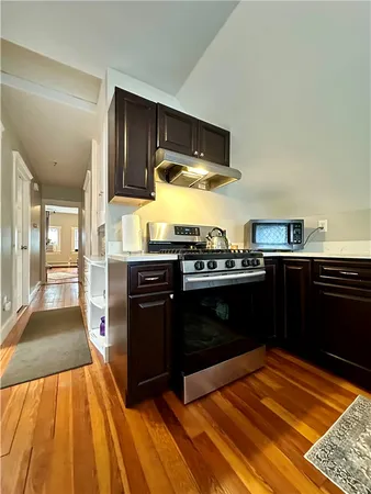 $1,900 | 1001 Narragansett Boulevard, Unit 1, Providence, RI 02905