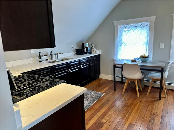 $1,900 | 1001 Narragansett Boulevard, Unit 1, Providence, RI 02905