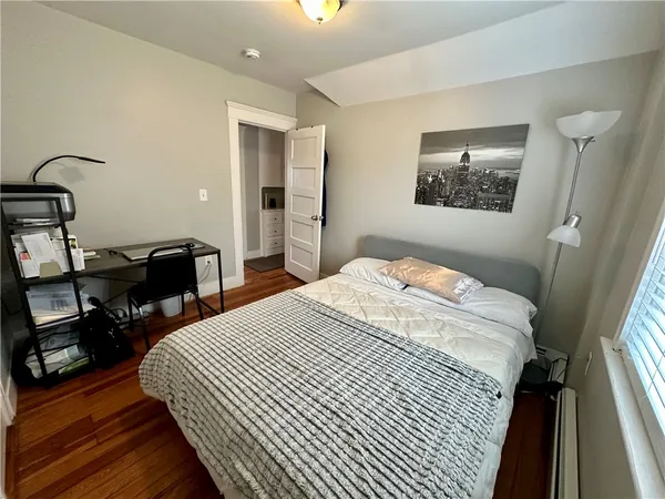$1,900 | 1001 Narragansett Boulevard, Unit 1, Providence, RI 02905