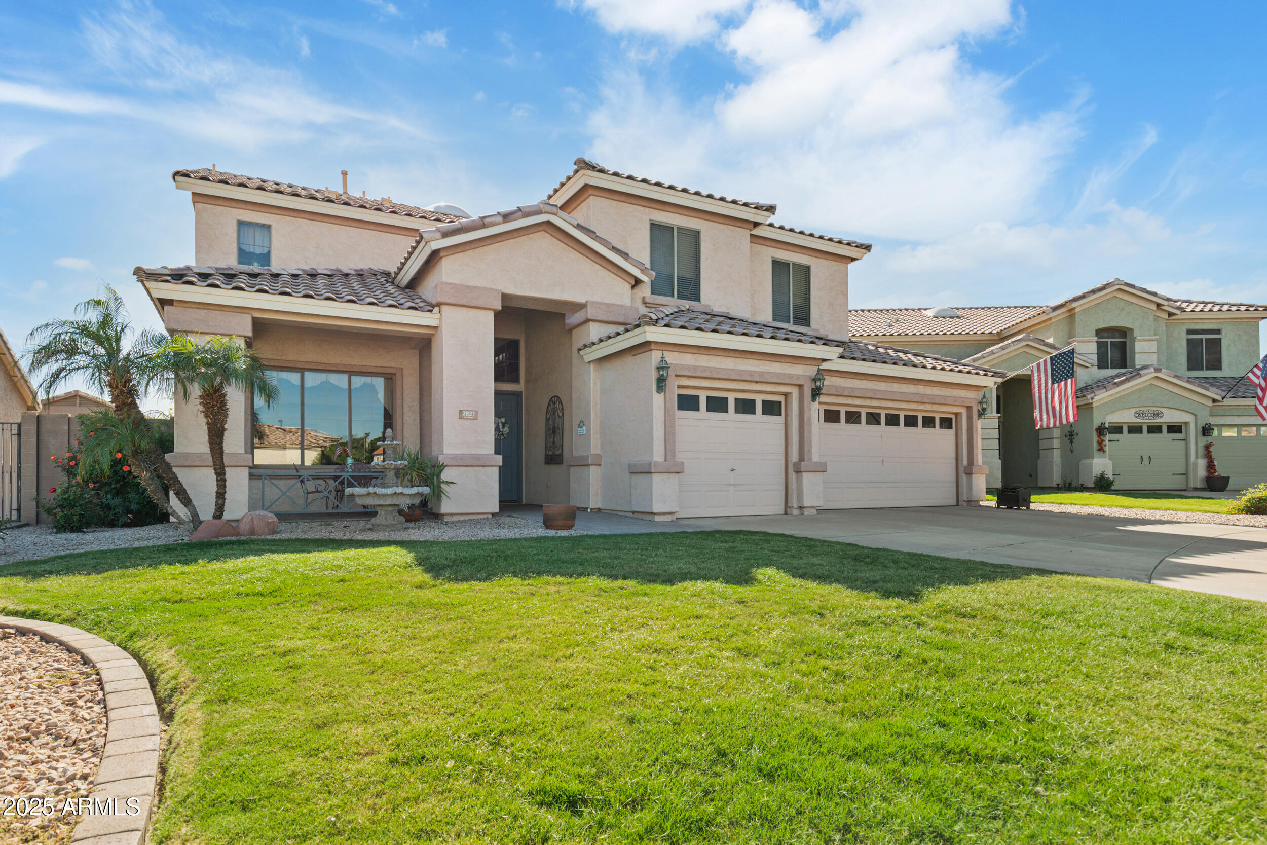 2821 East Nunneley Road Gilbert, AZ 85296 - Photo 3 of 51 a view of a house with swimming pool and a yard