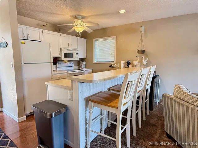 $254,000 | 431 Barbra Le Ln Ln Lake, Unit 2A, Lake Ozark, MO 65049