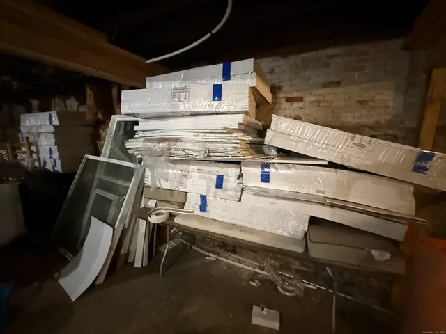 a view of walk in closet