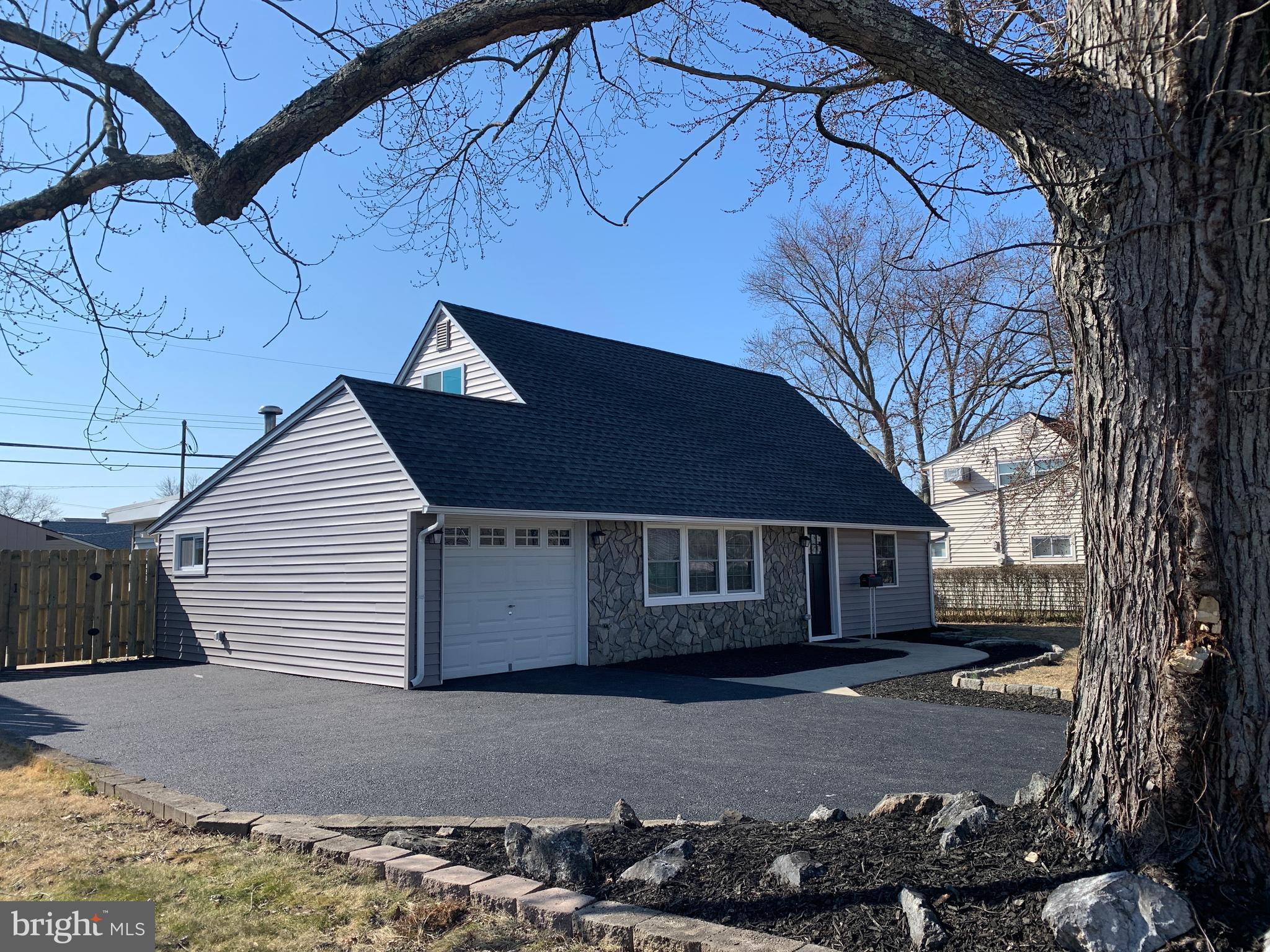 27 Quail Road Levittown, PA 19057 - Photo 3 of 39 Gallery Image 3
