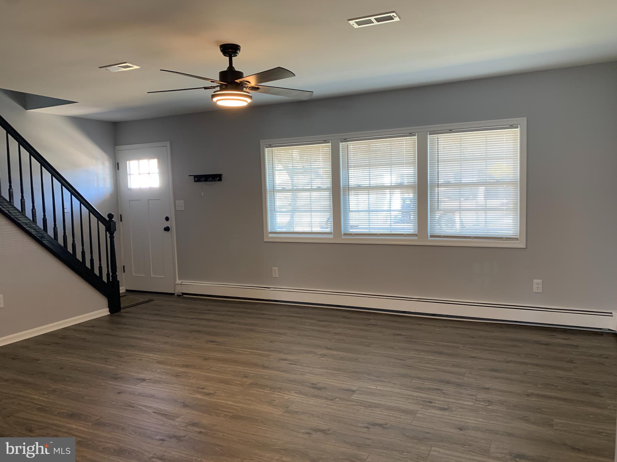 27 Quail Road Levittown, PA 19057 - Photo 4 of 39 Gallery Image 4