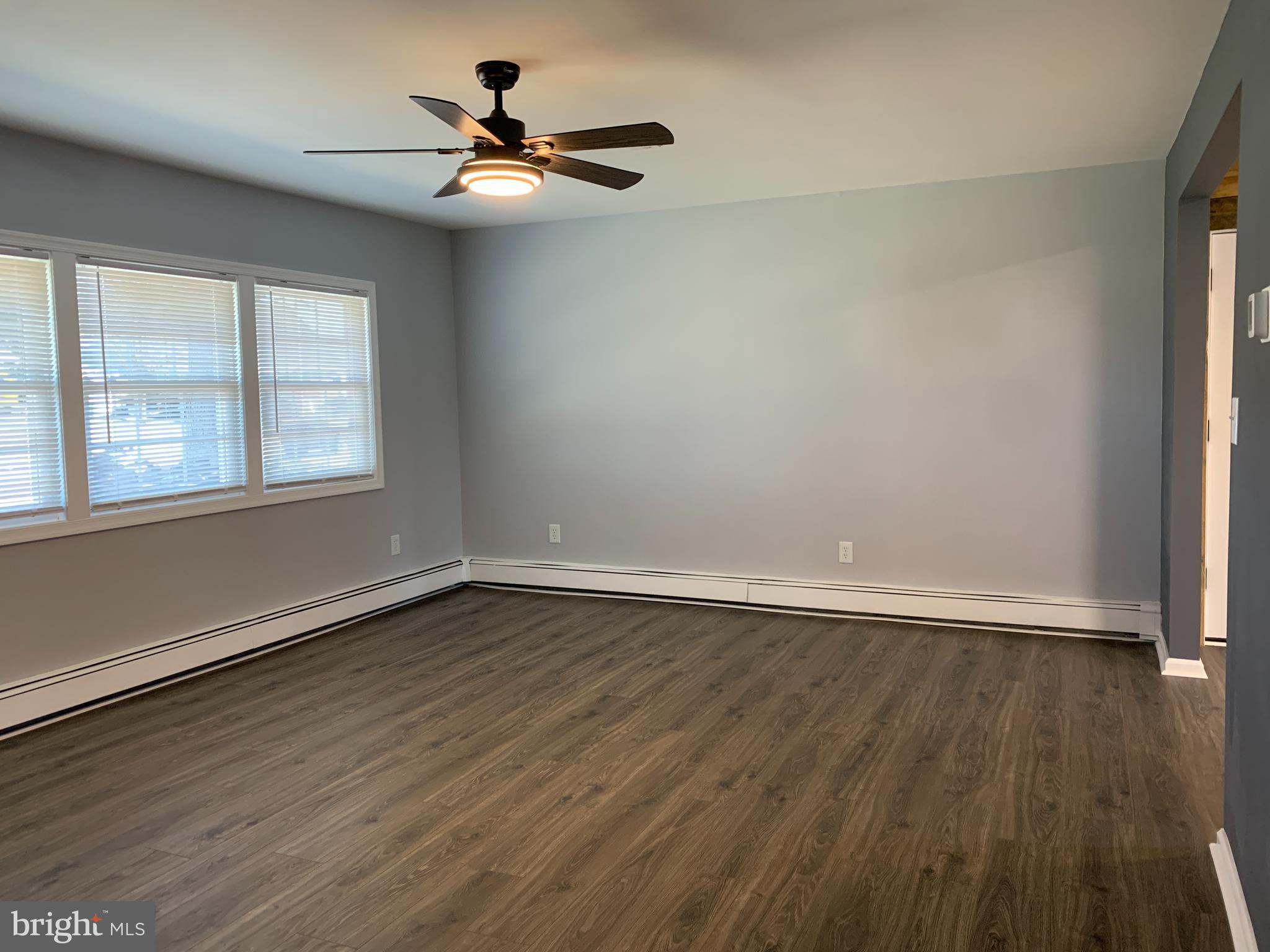 27 Quail Road Levittown, PA 19057 - Photo 5 of 39 Gallery Image 5