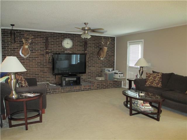 1180 Holloway Road Lebanon, TN 37090 - Photo 3 of 20