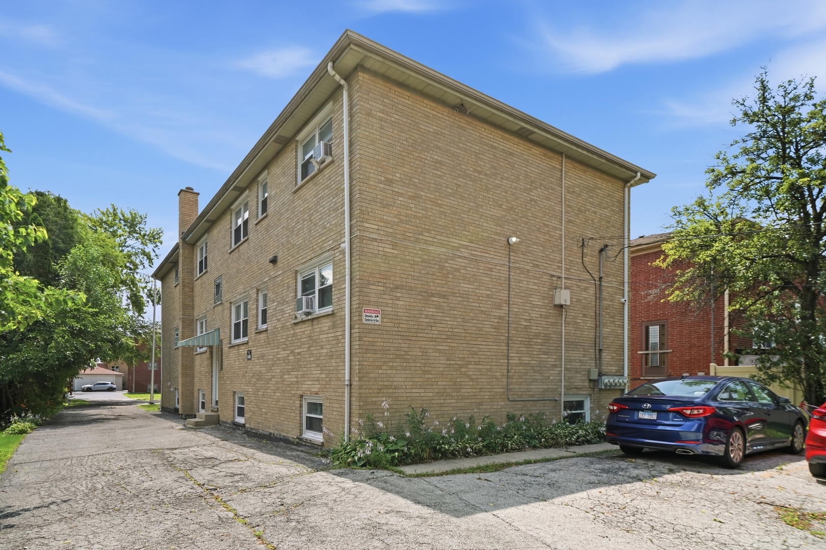 10500 Lyman Avenue Chicago Ridge, IL 60415 - Photo 3 of 44