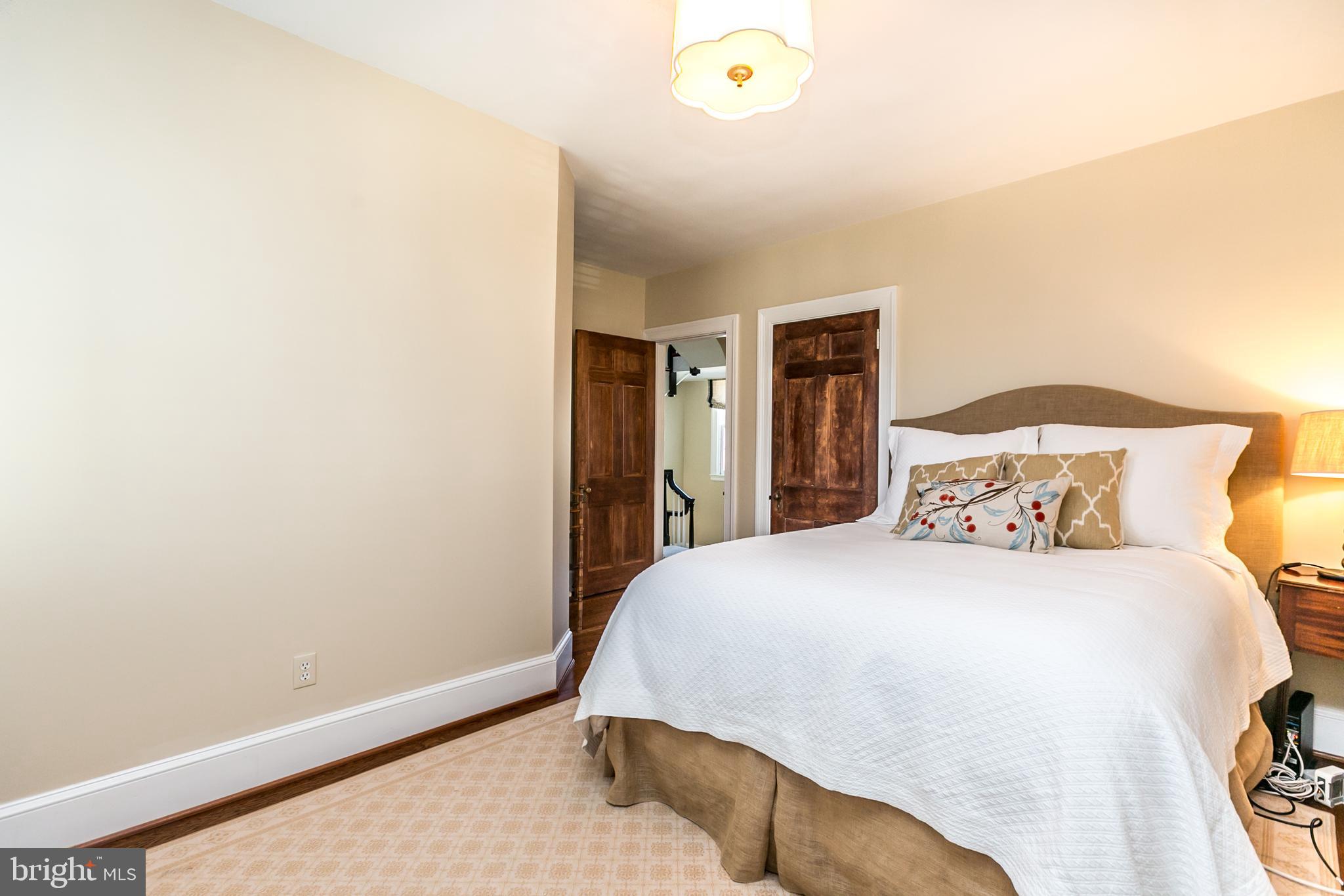 6306 Pinehurst Road Baltimore, MD 21212 - Photo 17 of 27