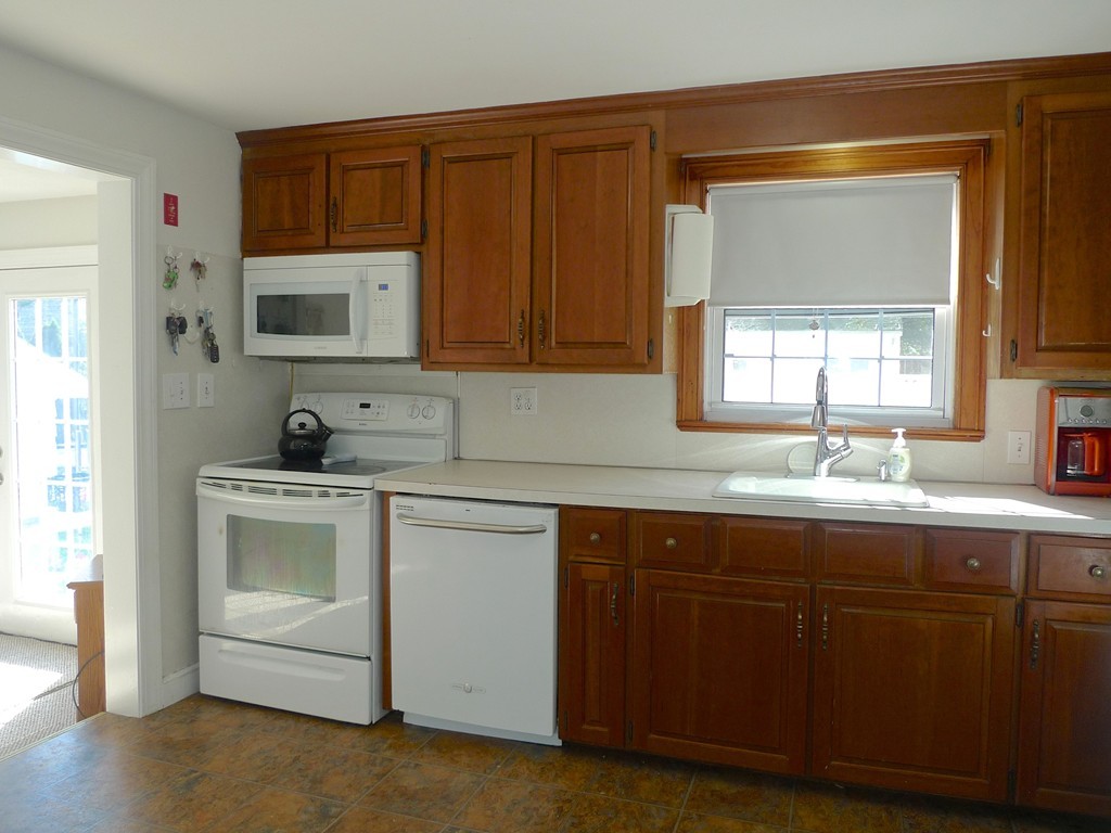 3 Harwick Road Wakefield, MA 01880 - Photo 8 of 22